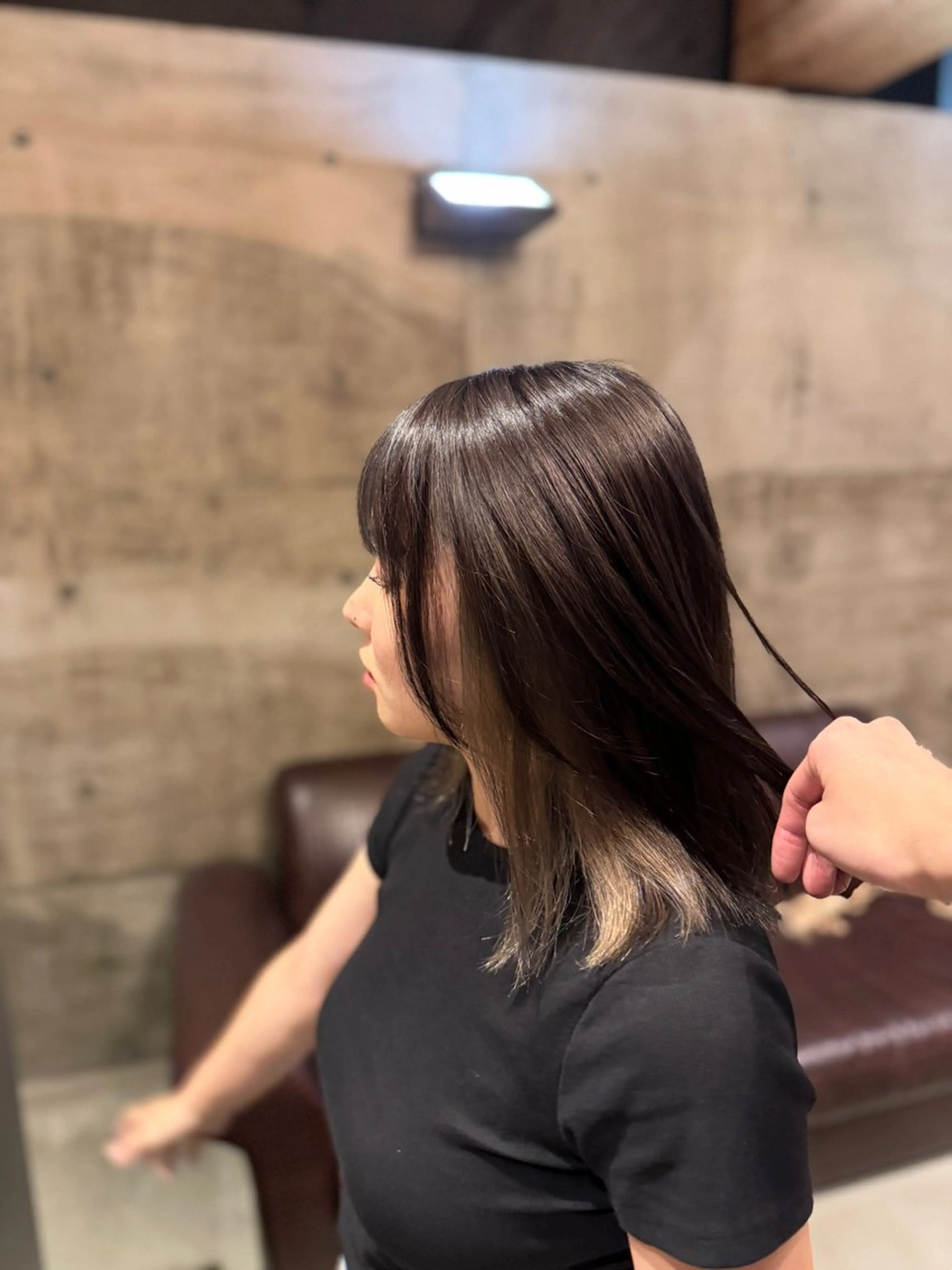 セミロング カラー ブリーチ ヘアカラー トリートメント 中村 空のヘアスタイル