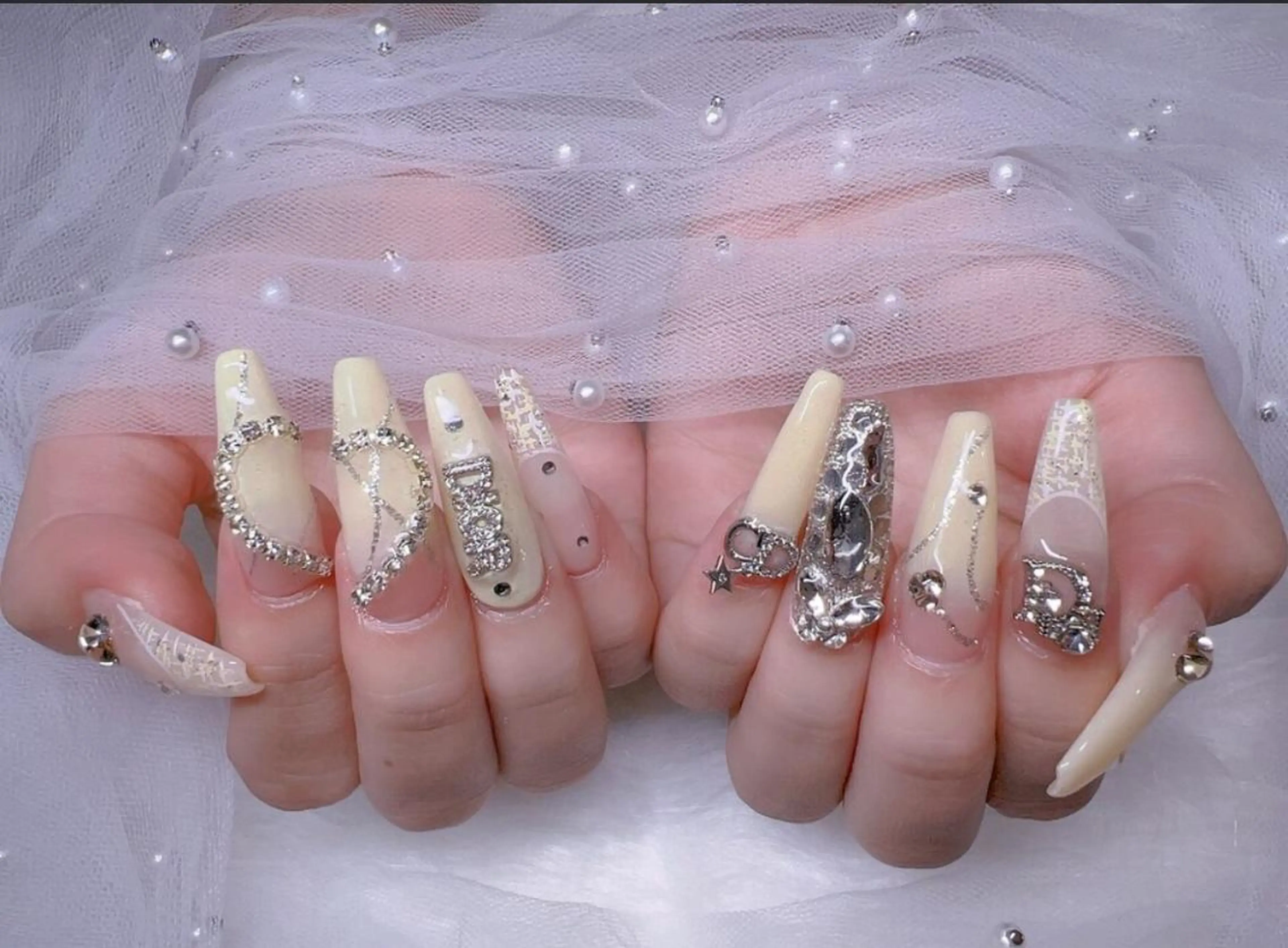 ネイル 🎀彩羽チップ 長さだし専門🎀のネイルデザイン