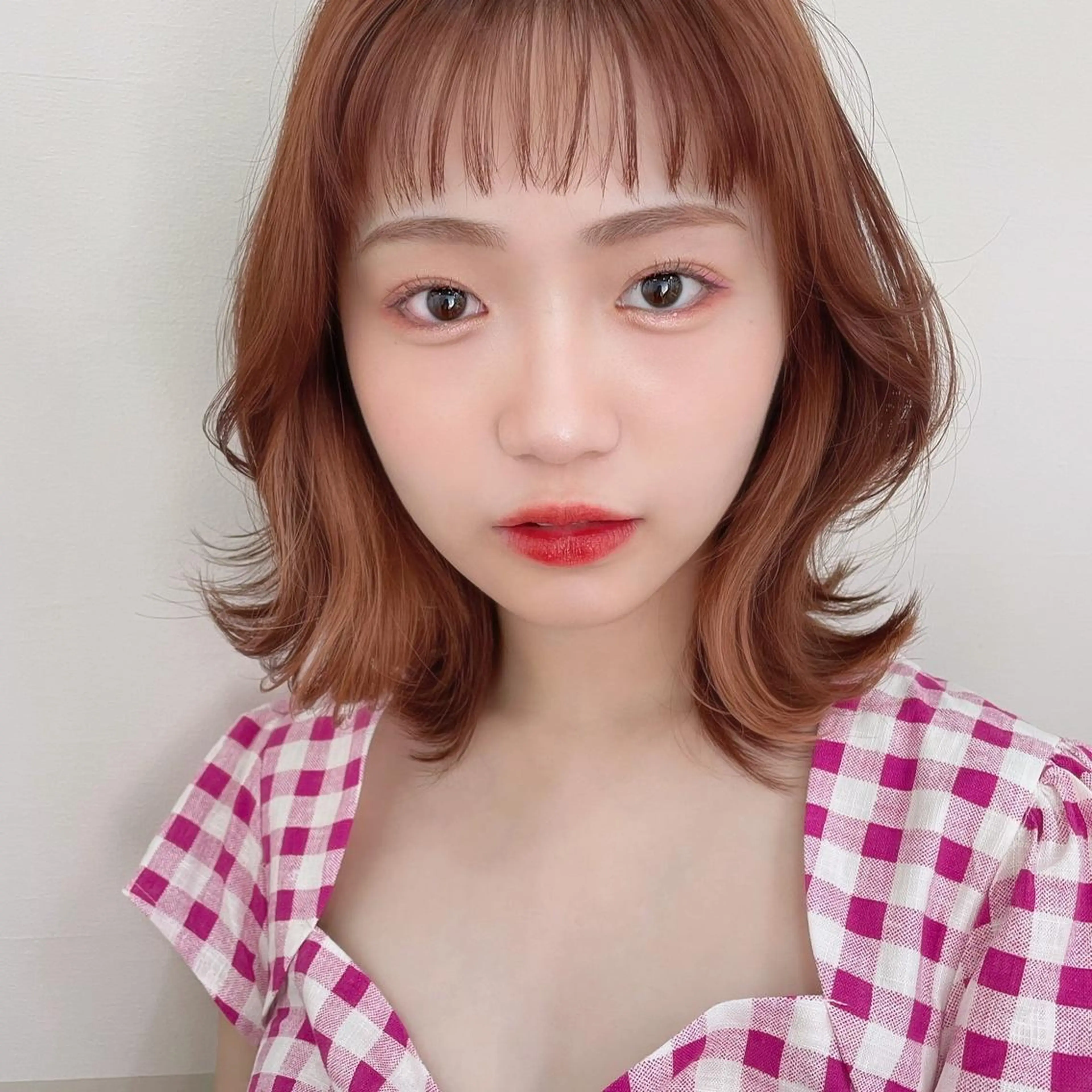 ミディアム カラー インナーカラー オレンジ ヘアカラー トリートメント chama レイヤーカットのヘアスタイル
