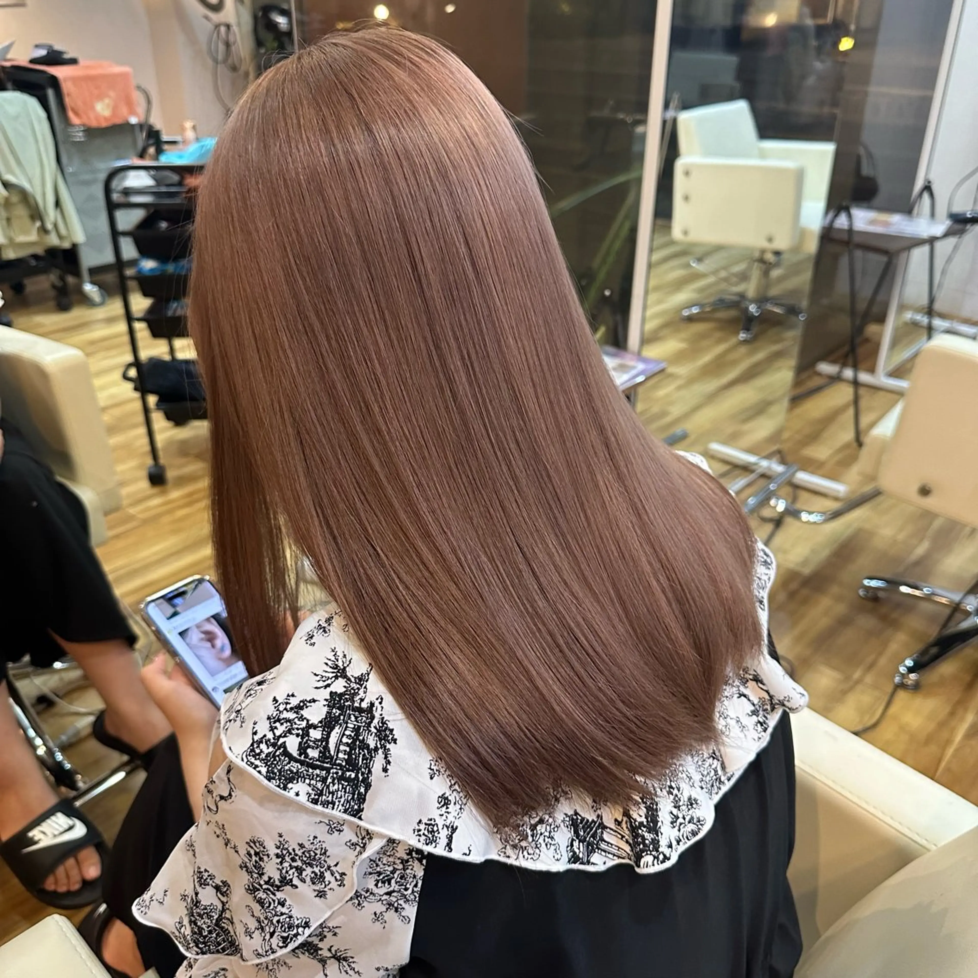 カラー ベージュカラー ブリーチ ミルクティーベージュ ヘアカラー 大原 正寛のヘアスタイル