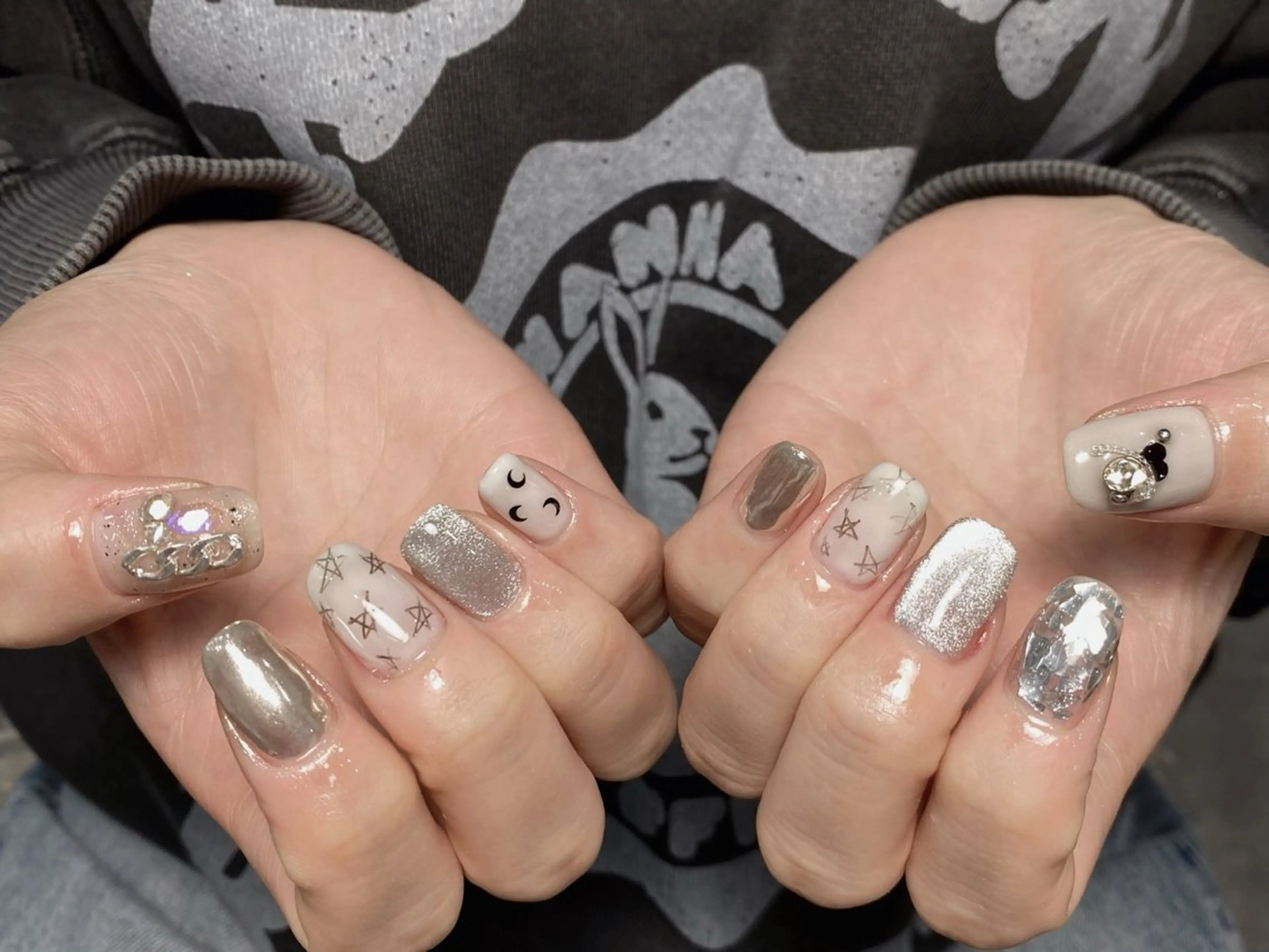ネイル 桜ネイル クリアネイル フラッシュネイル フットネイル フレンチネイル ハンドネイル ハンドケア 🫧M. nailsのネイルデザイン