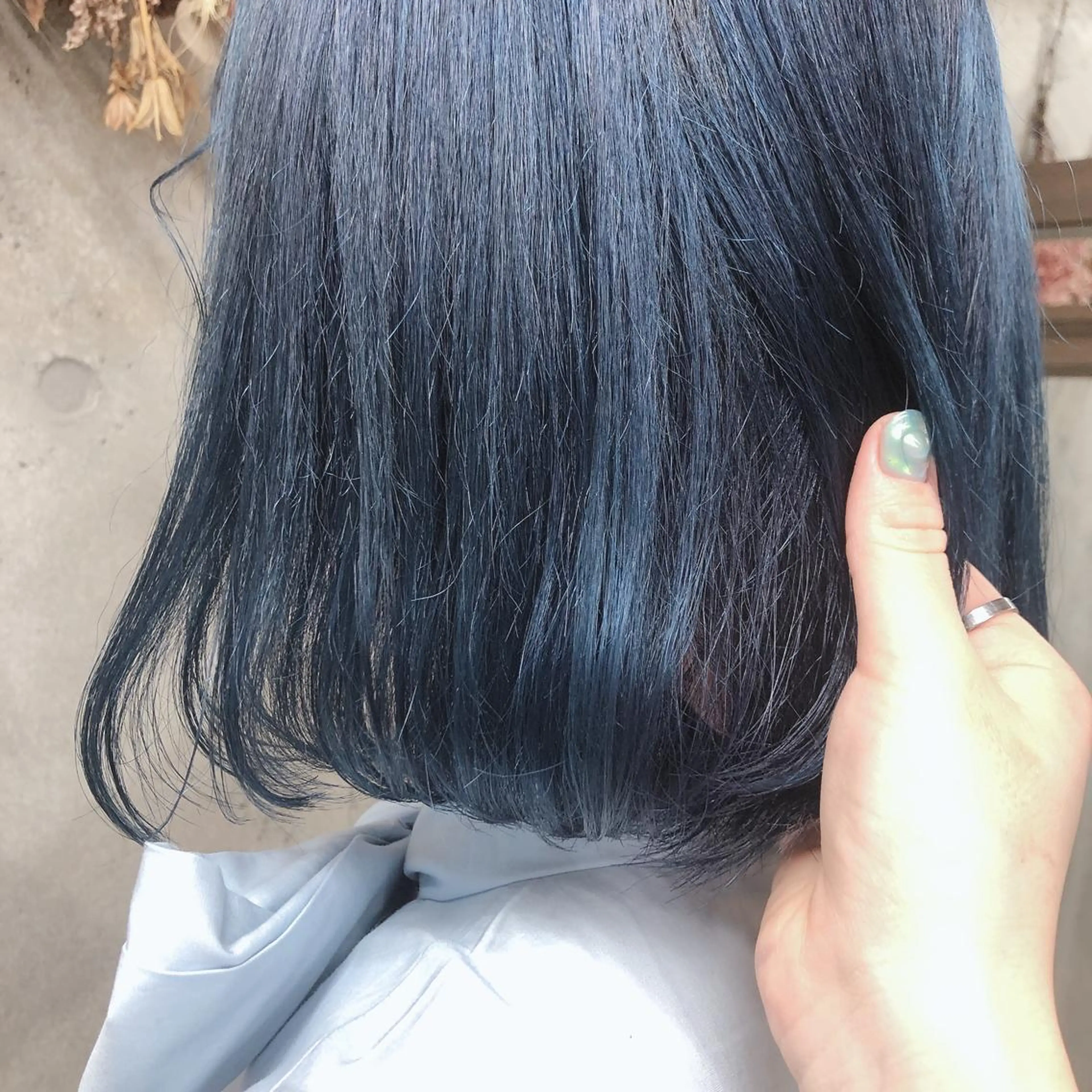 ショート カラー ブルーカラー wakana 【ブリーチカラー】のヘアスタイル