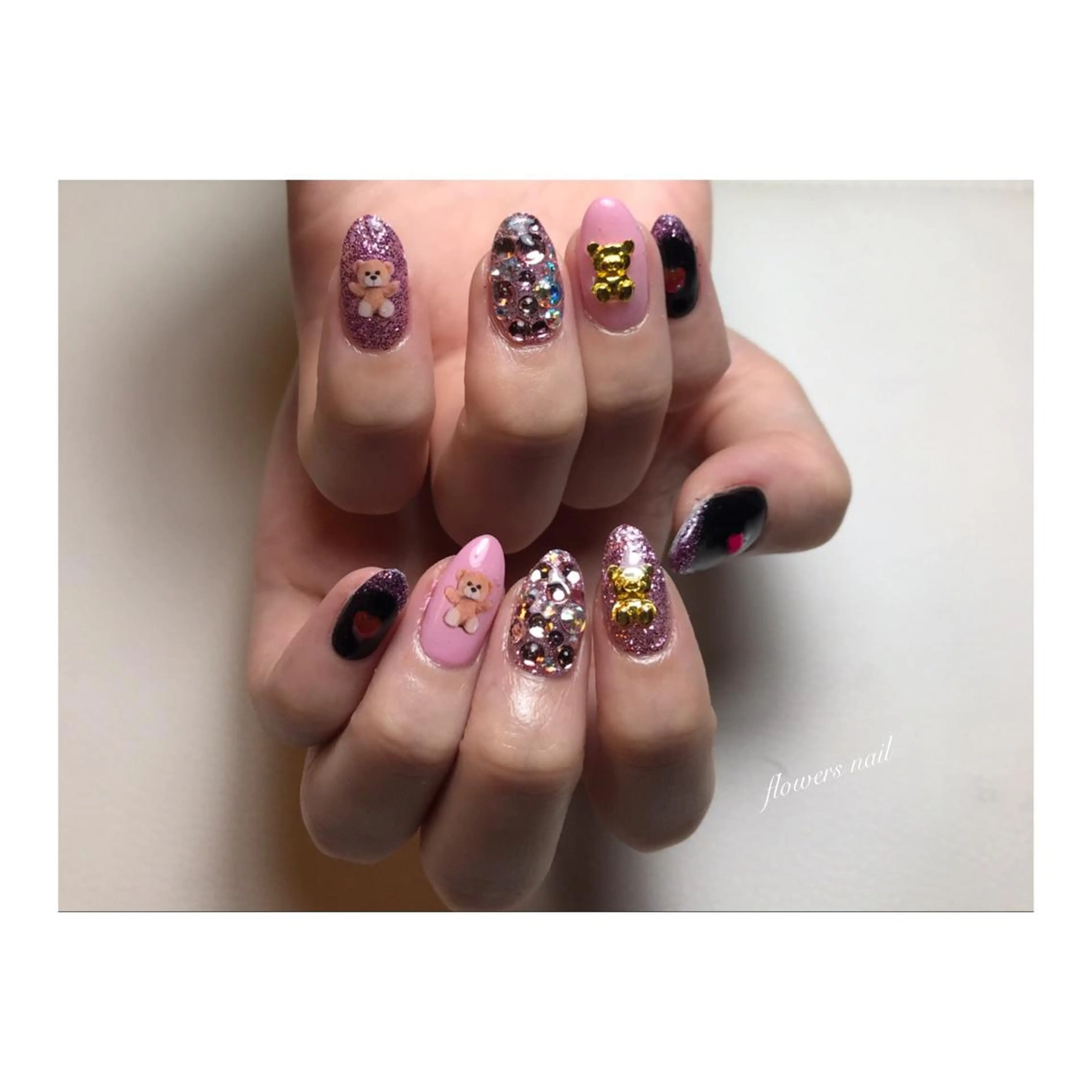 ネイル ラメ(グリッター) ストーンネイル flowers nailのネイルデザイン