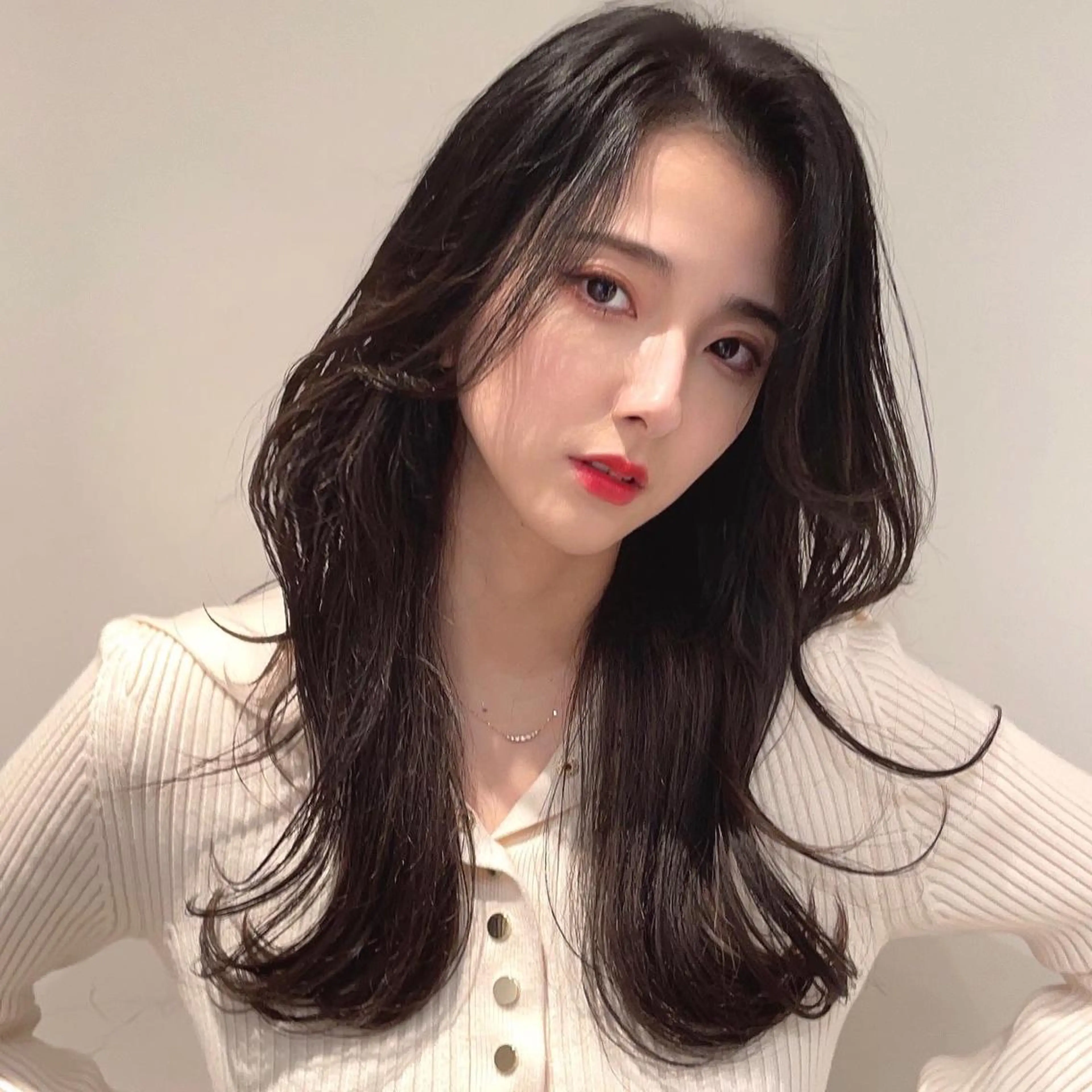 セミロング くびれヘア かきあげバング 似合わせカット 小顔カット ワンホンヘア カット ヘアカラー トリートメント ボブパーマ ウルフパーマのヘアスタイル