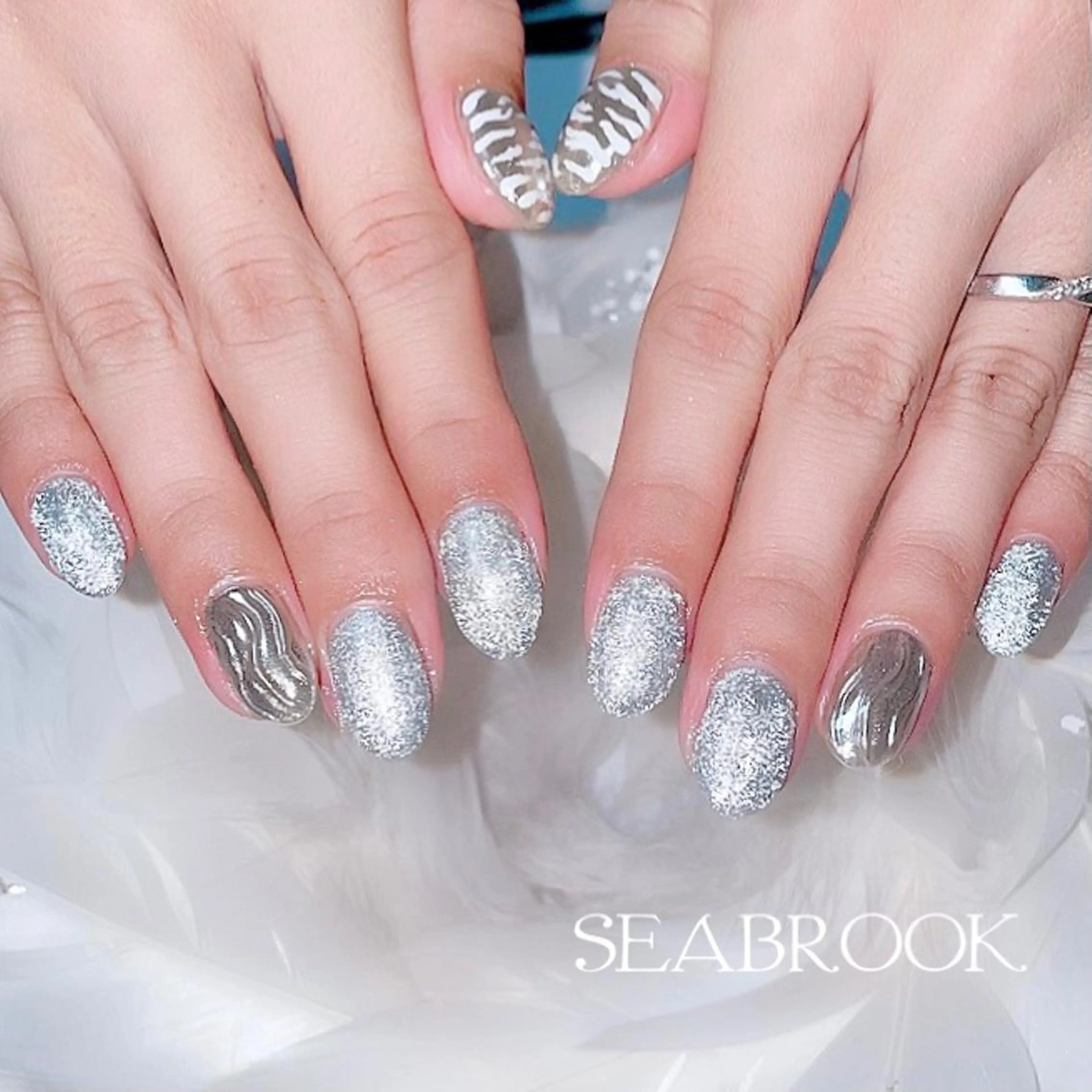 ネイル 鈴木 奈穂子のネイルデザイン