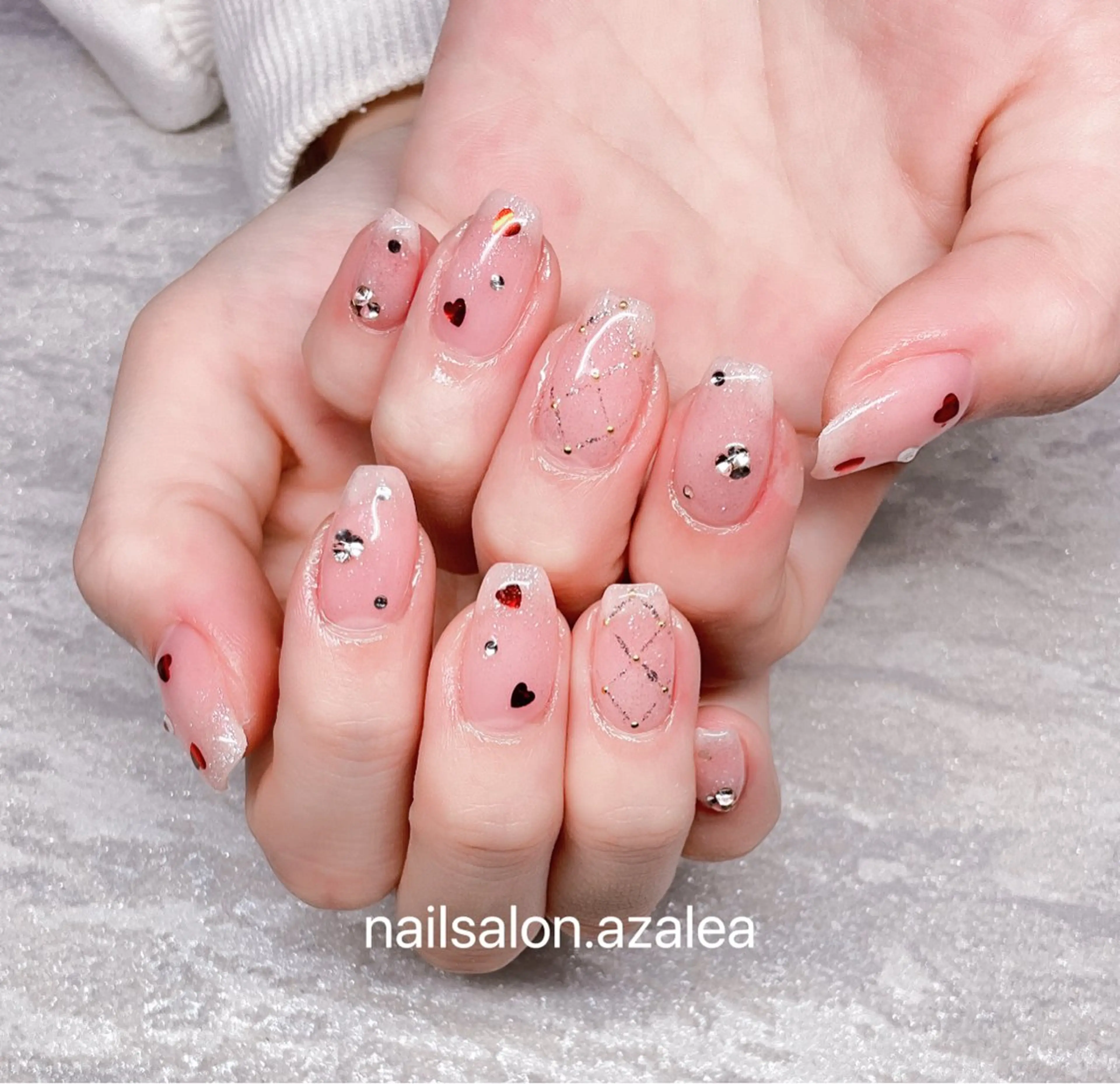 ネイル ハンドネイル R inのネイルデザイン