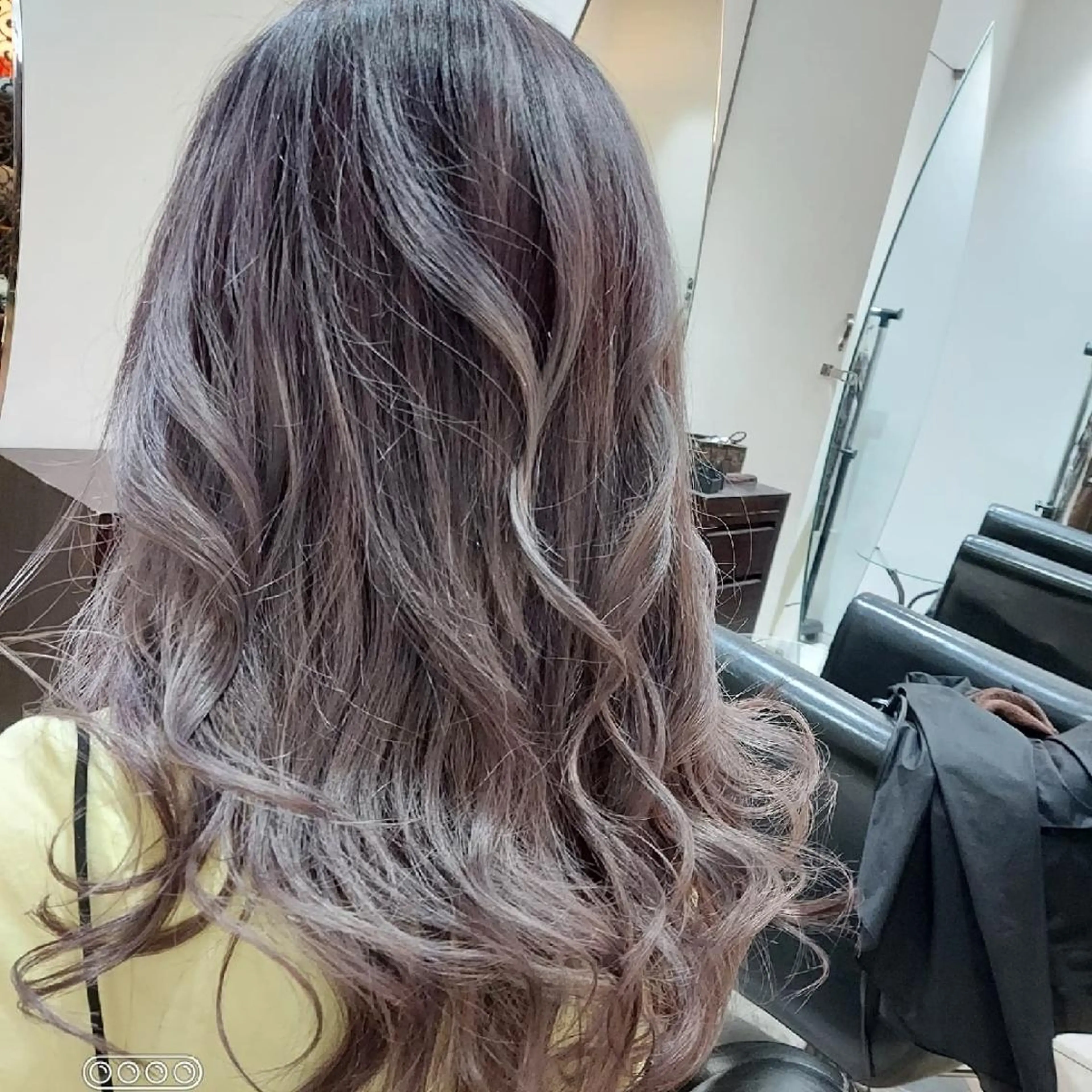 ロング ハイライト レイヤーカット メテオ取扱✨美髪 矯正✨HiroNYのヘアスタイル