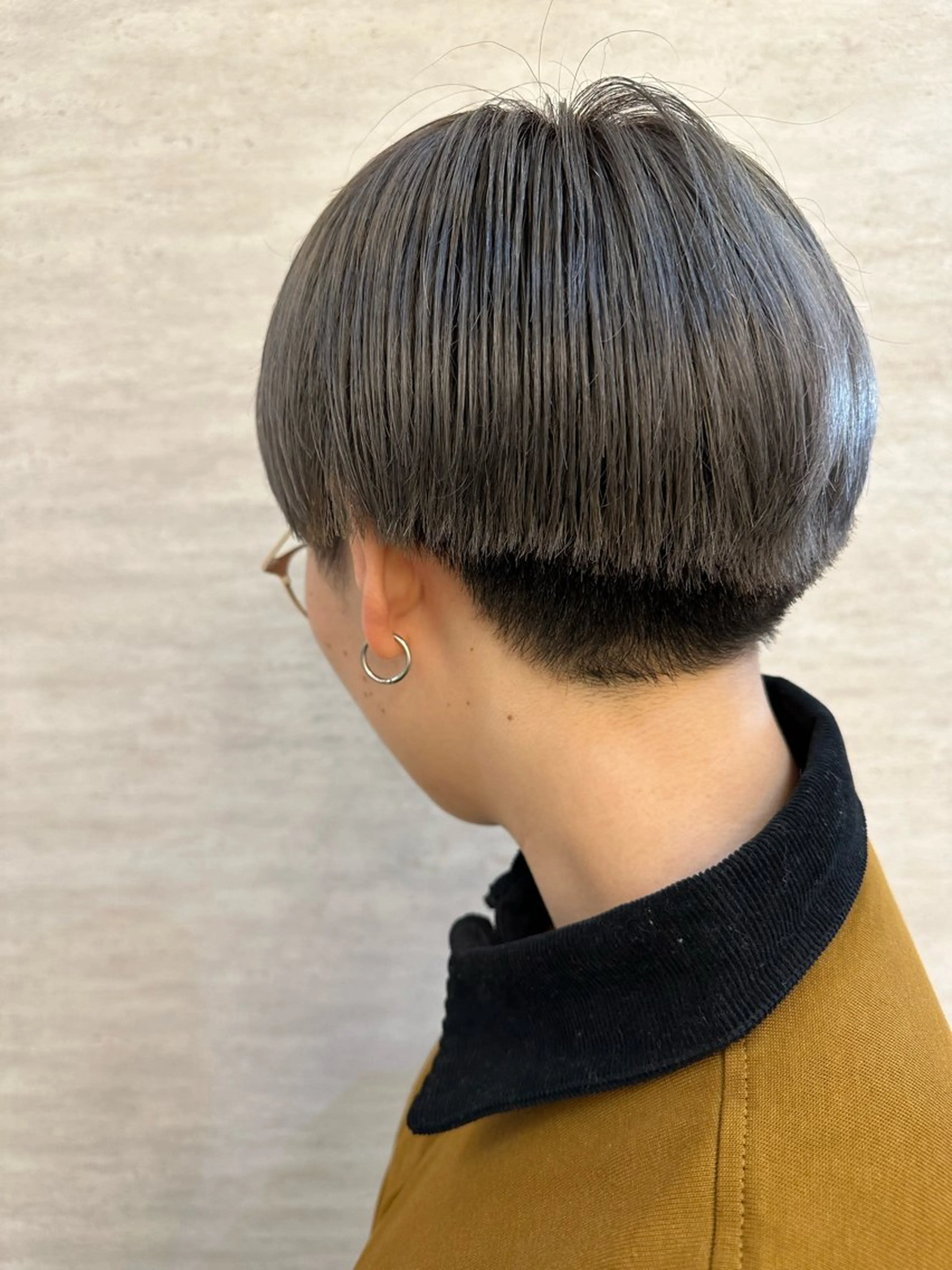 ショート カラー ハイトーンカラー ショートヘア ヘアカラー newi まーぼーのヘアスタイル