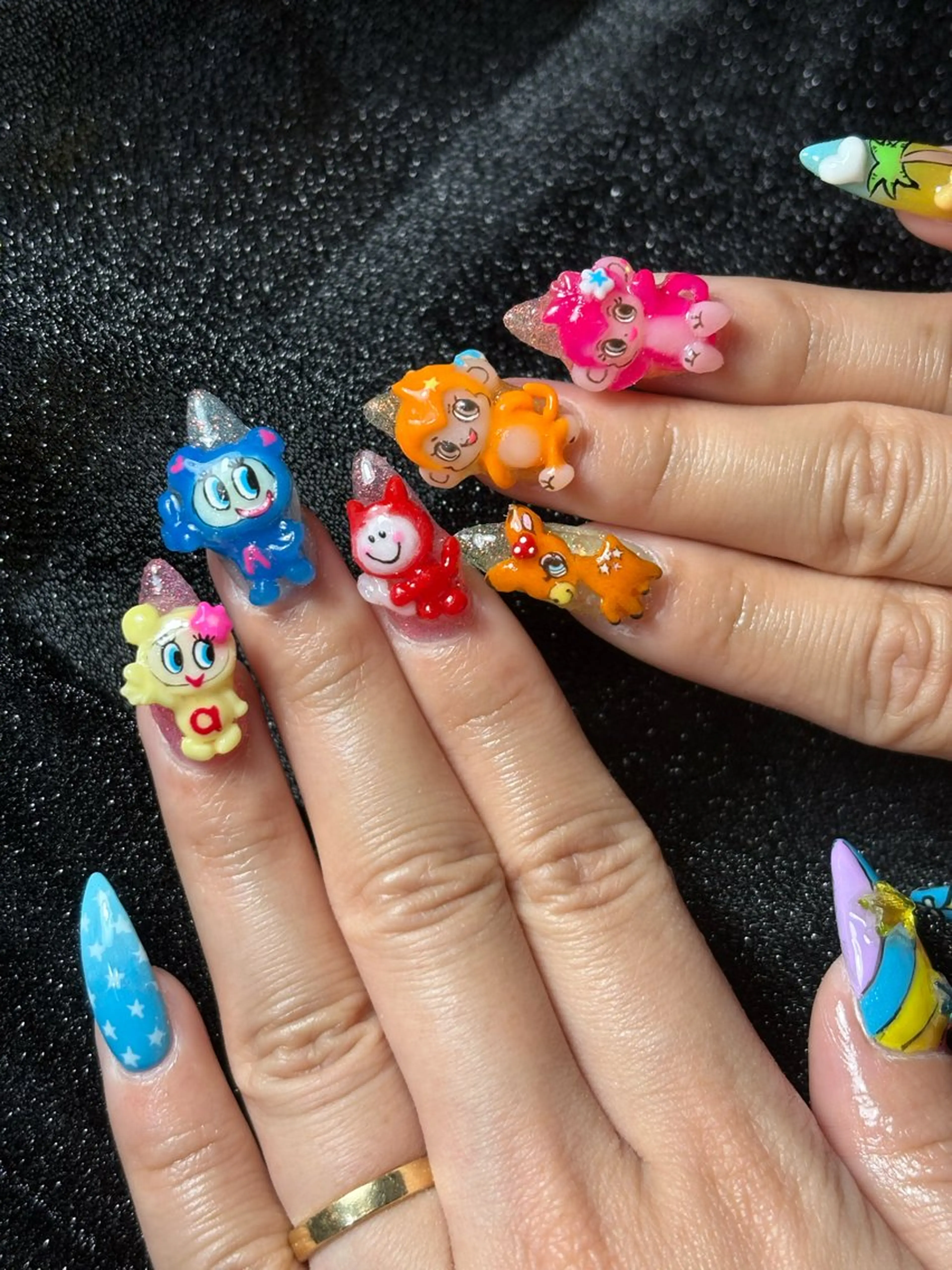 ネイル ハンドネイル フットネイル ✴︎ Delightのネイルデザイン