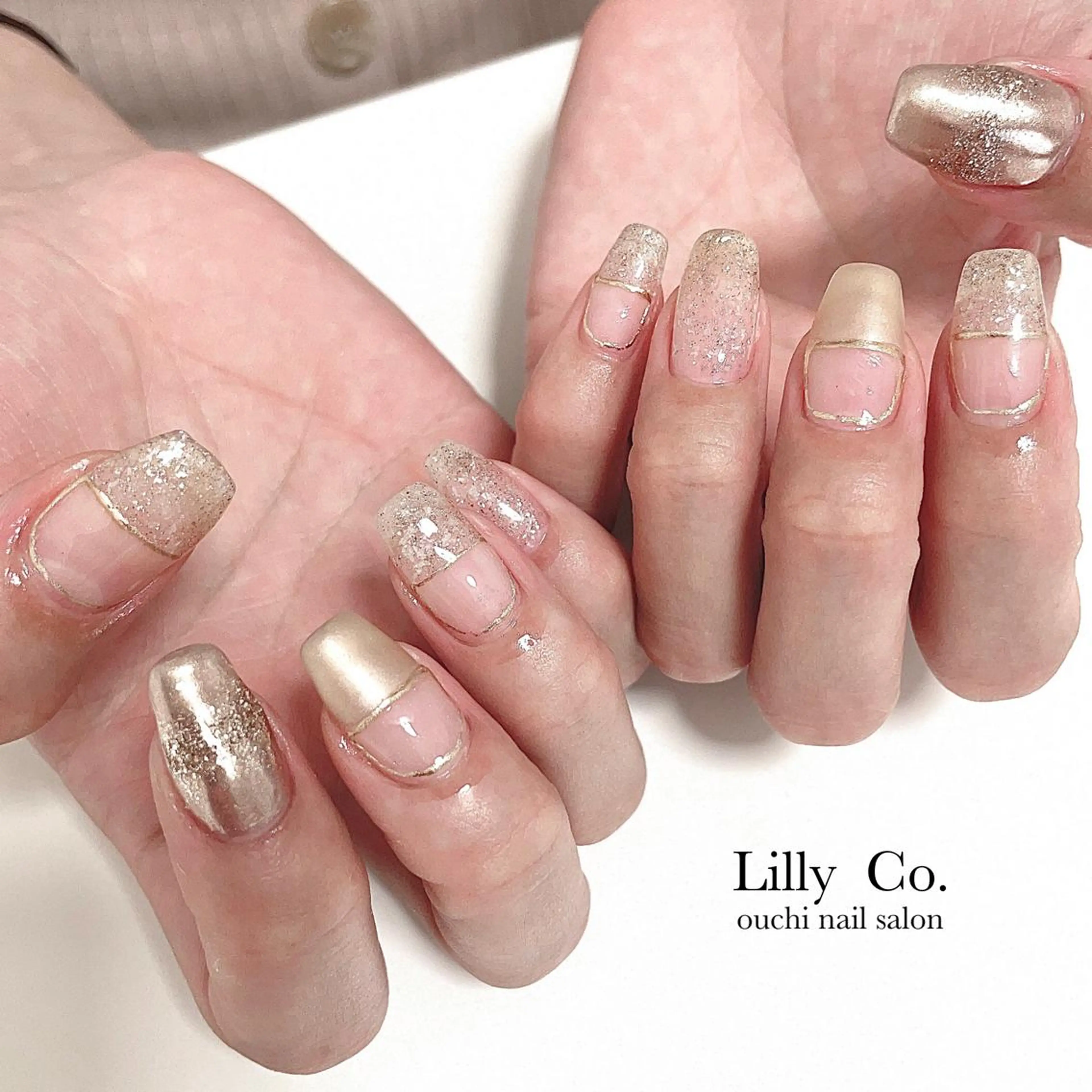 ネイル キラキラネイル ハンドネイル ハンドケア Lilly Co.のネイルデザイン
