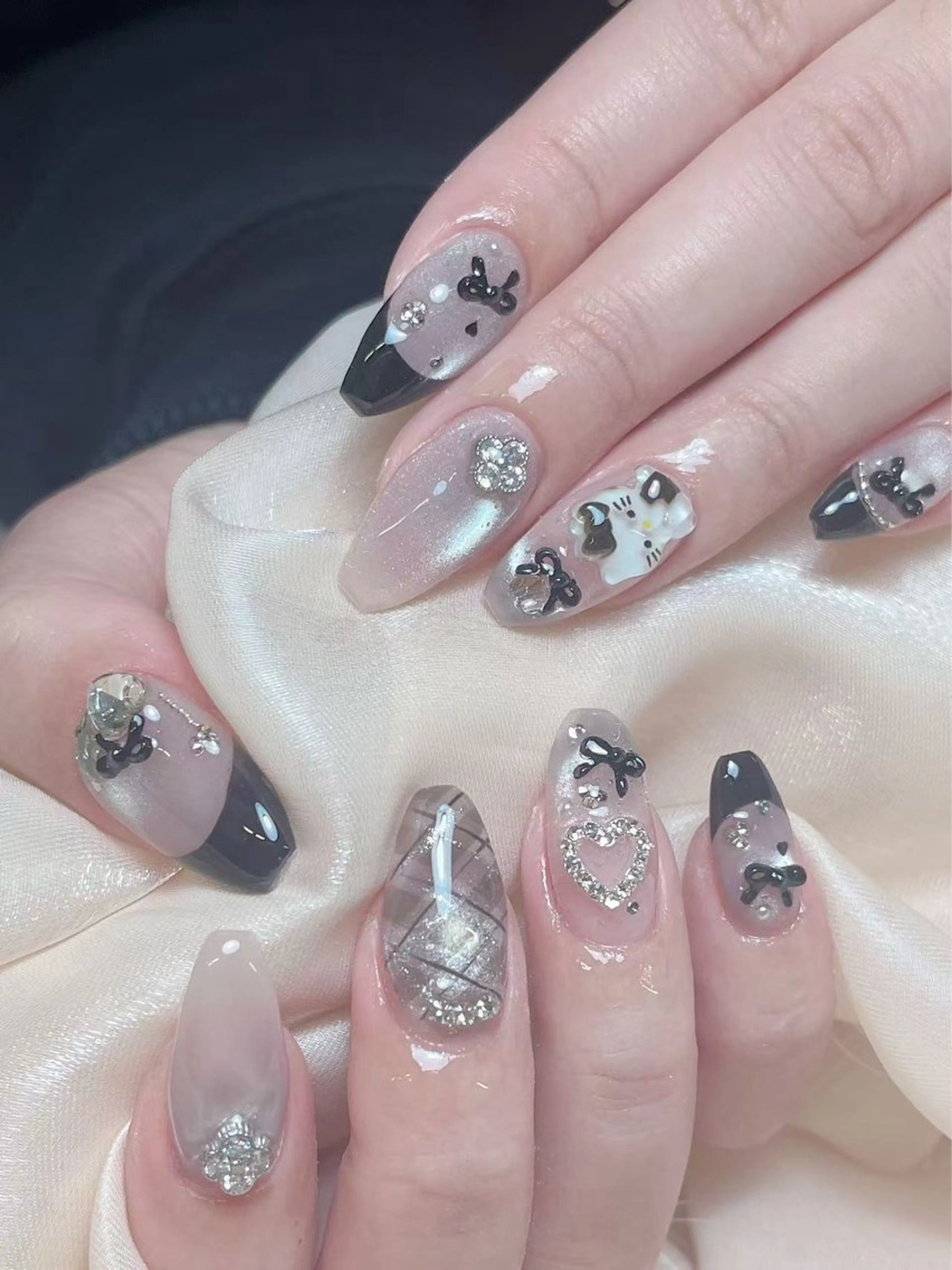 ネイル LR.ONE リナのネイルデザイン