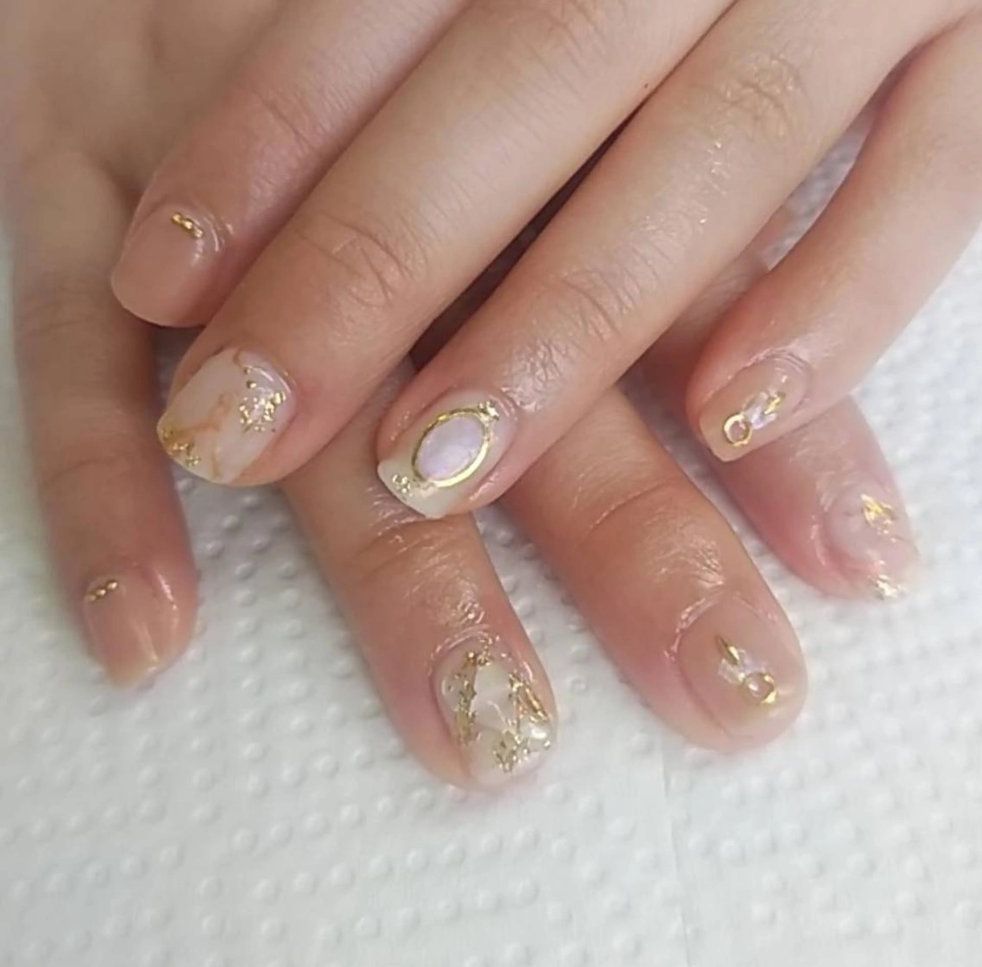 ネイル 持ち込み ハンドネイル ハンドケア プライベートサロン RosyLily所属・プライベートサロン Rosy Lilyのネイルデザイン