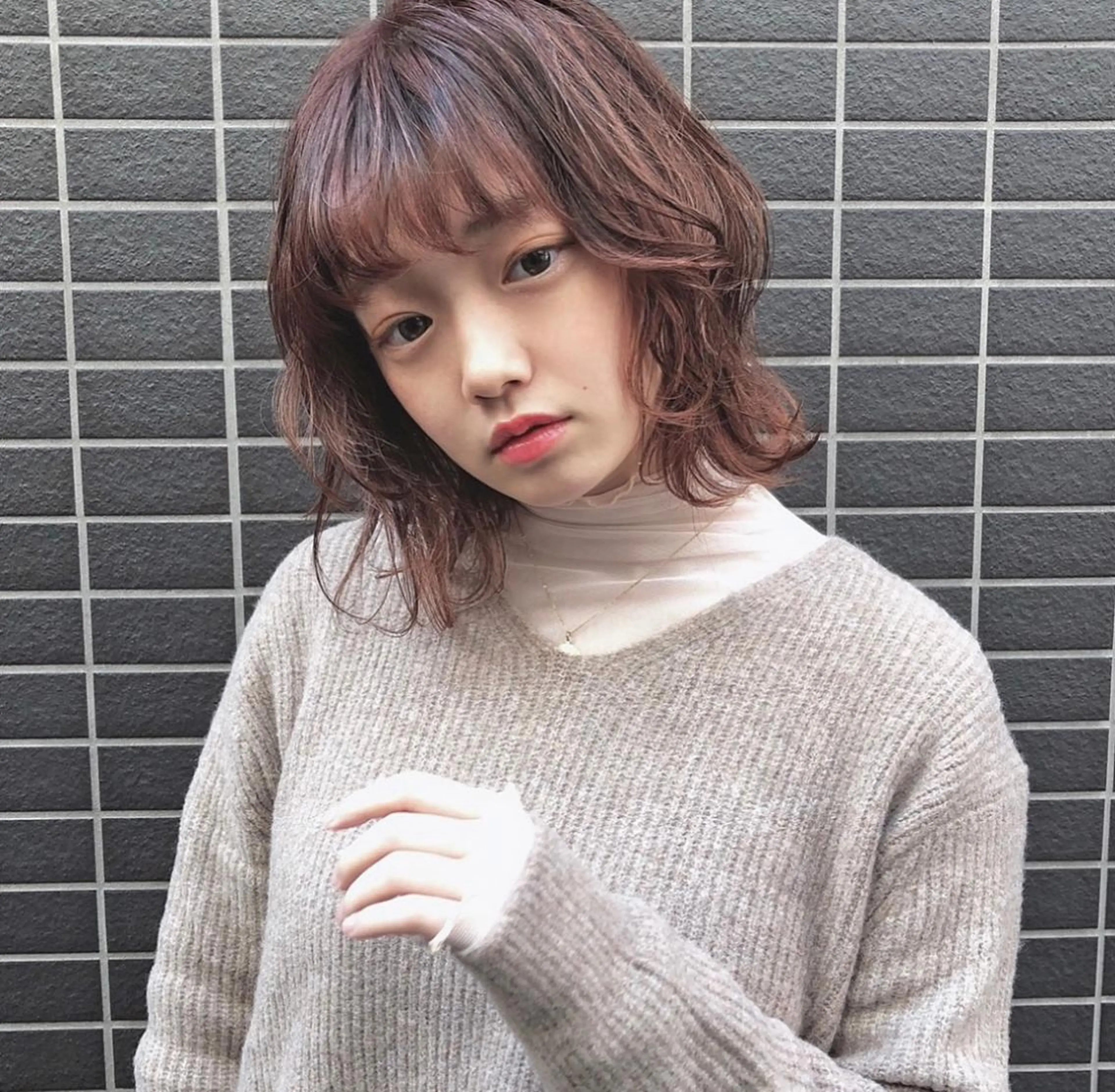ミディアム カラー ヘアアレンジ レイヤーカット 外ハネヘア カット ヘアカラー トリートメント KANA/ボブ/ インナーカラー/艶髪のヘアスタイル