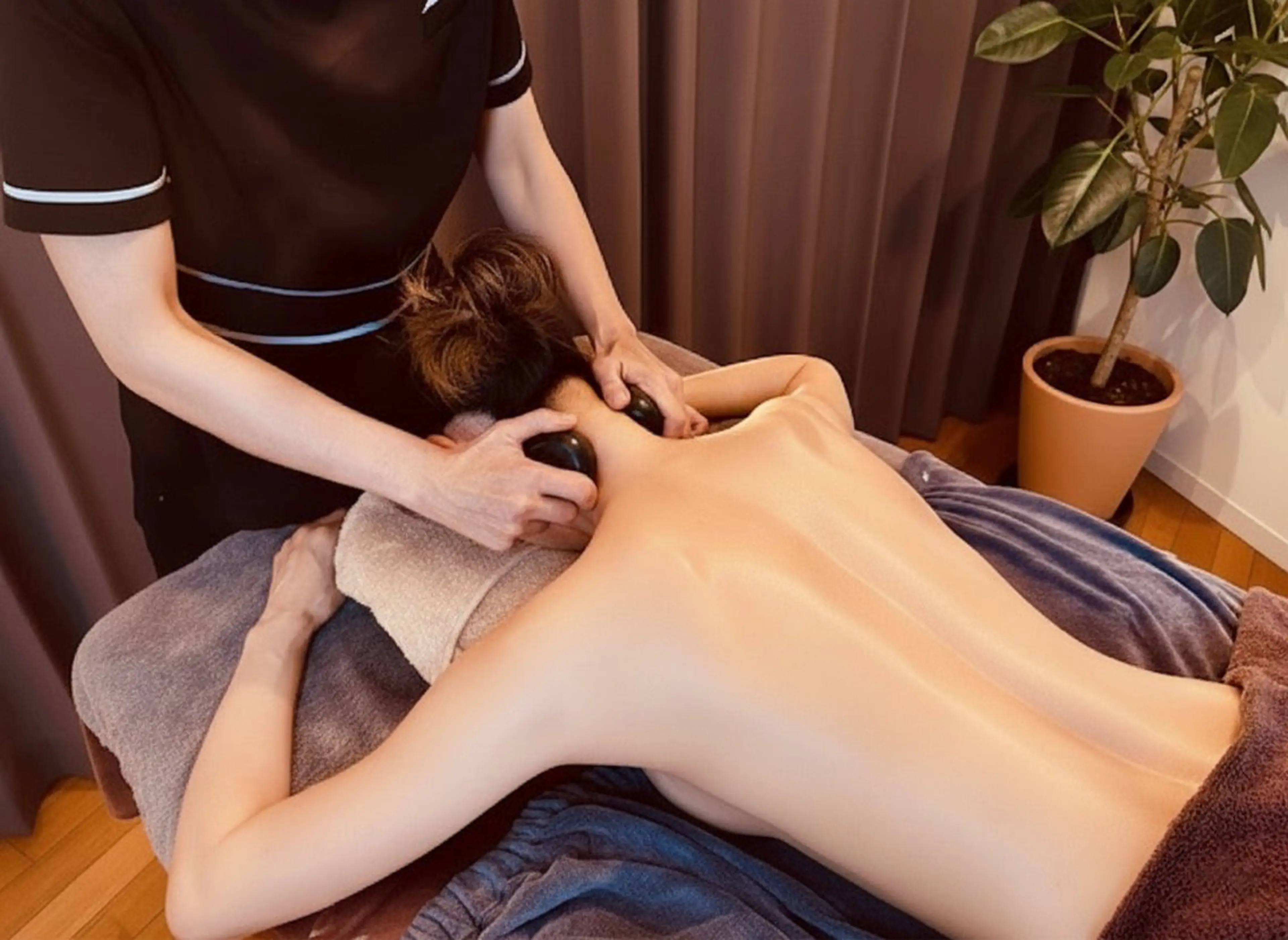 【冬期間限定】深いリラックス温活ホットストーントリートメント＋深部リンパ(アロマ使用)＋ドライヘッド(10分)の写真