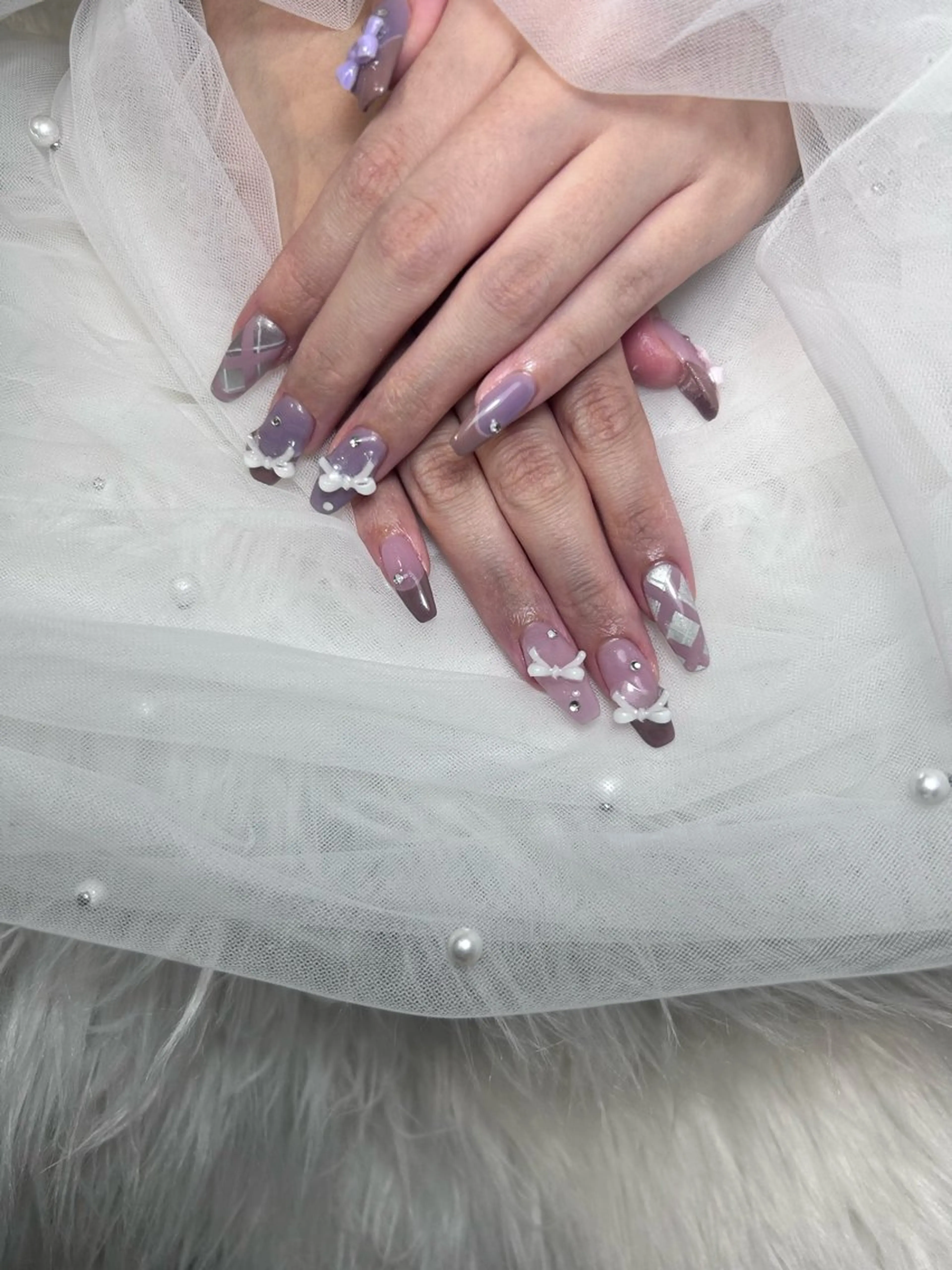 ネイル アートネイル 桜ネイル フレンチネイル ガラスフレンチ グラデーション ハンドネイル 🌈 Laule'aのネイルデザイン