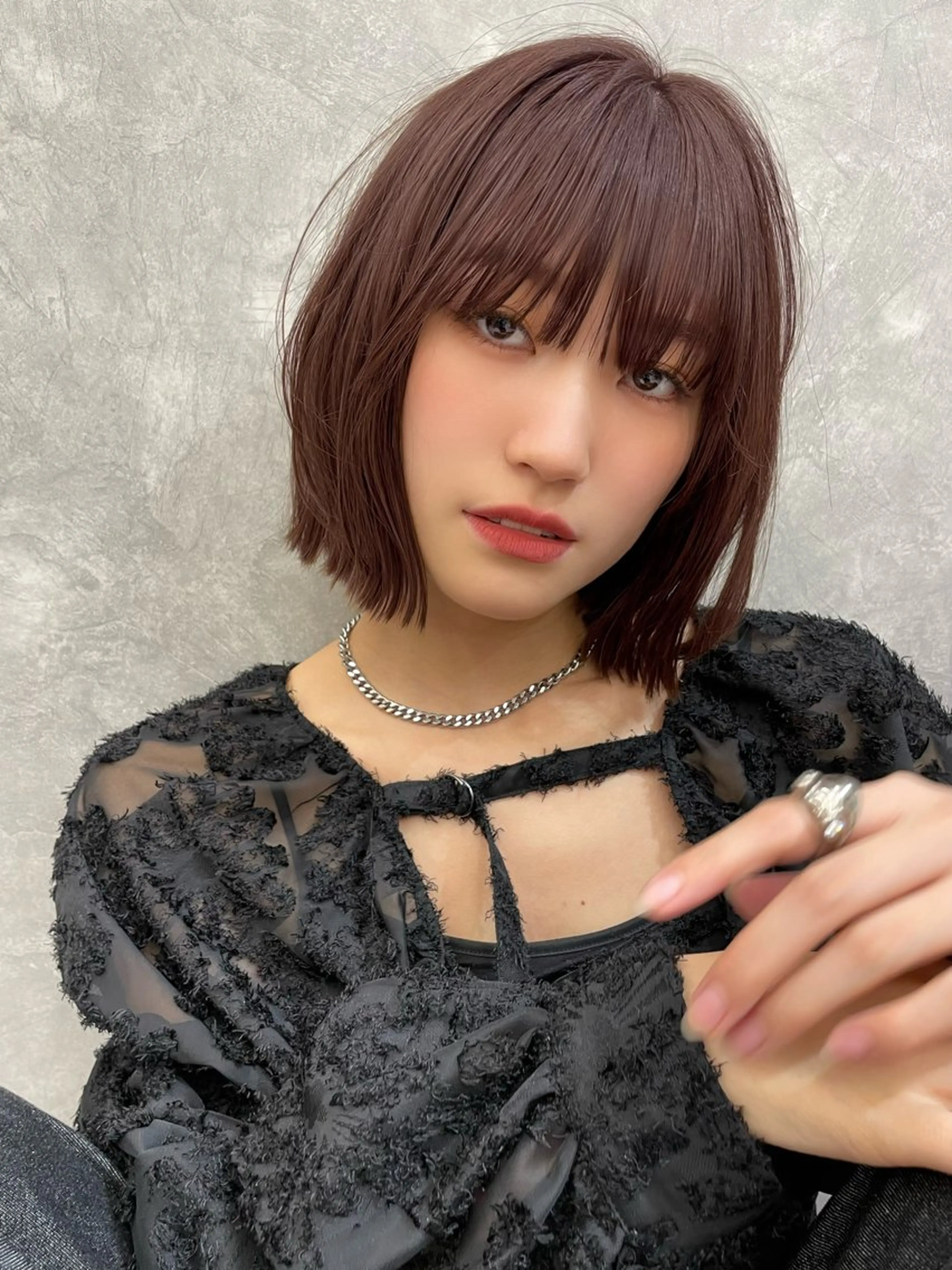 ミディアム カラー レイヤーカット カット 江上 京花のヘアスタイル