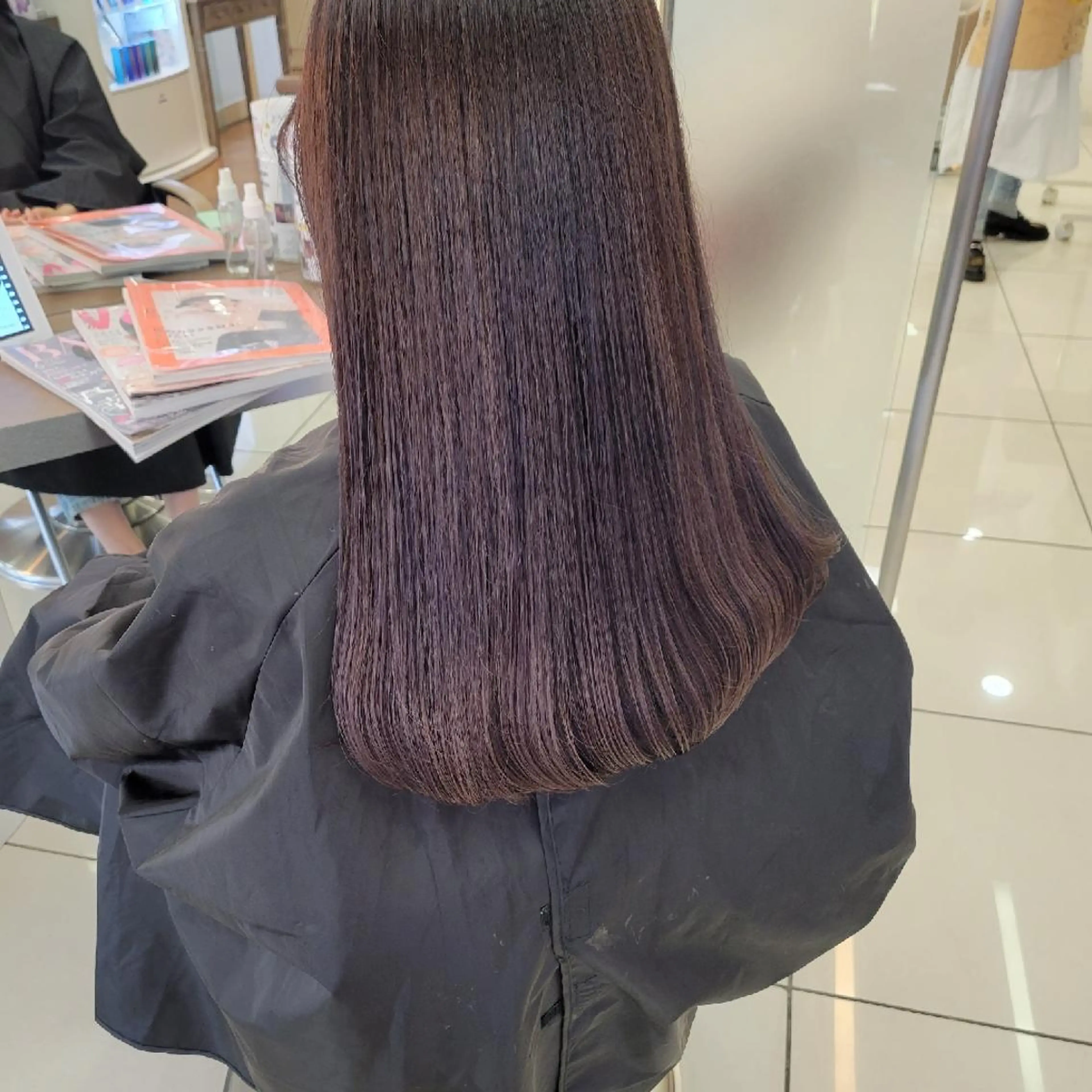 ロング カラー ママ美容師まつげ 🤍まき🤍のヘアスタイル