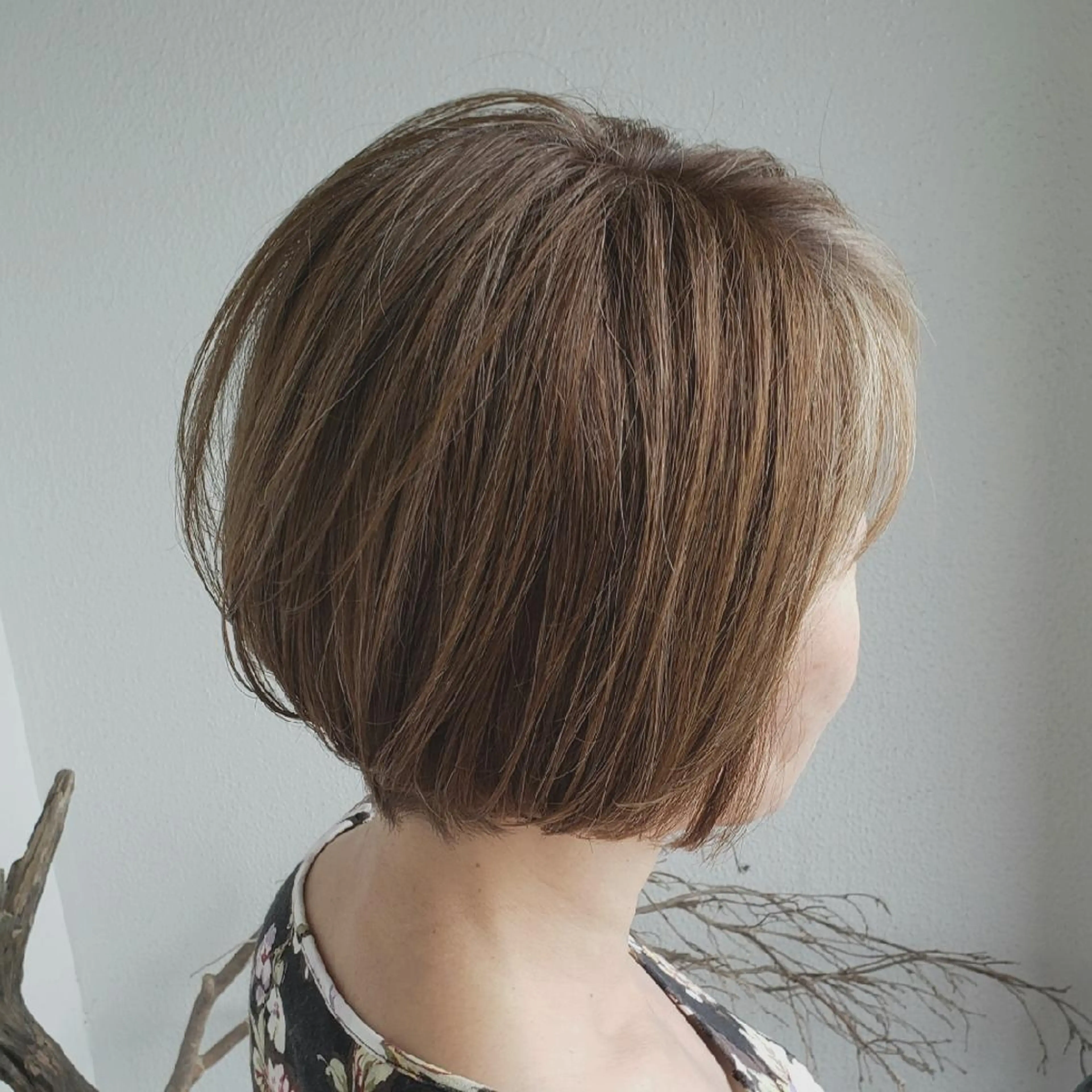 ショート カラー ベージュカラー カット ヘアカラー トリートメント 神谷 涼のヘアスタイル