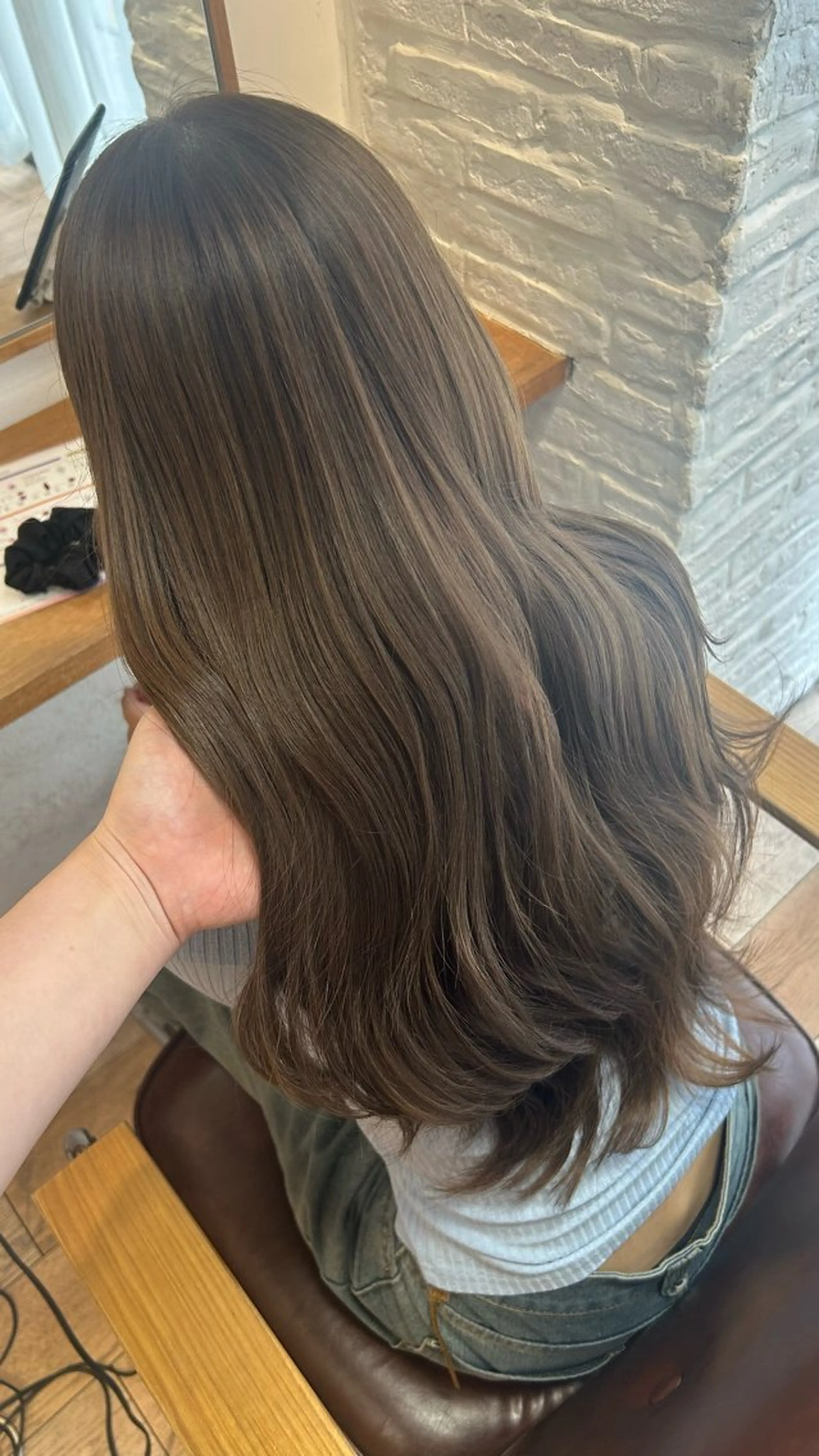 ロング レイヤーカット ヘアカラー トリートメント Lomalia Yuukaのヘアスタイル