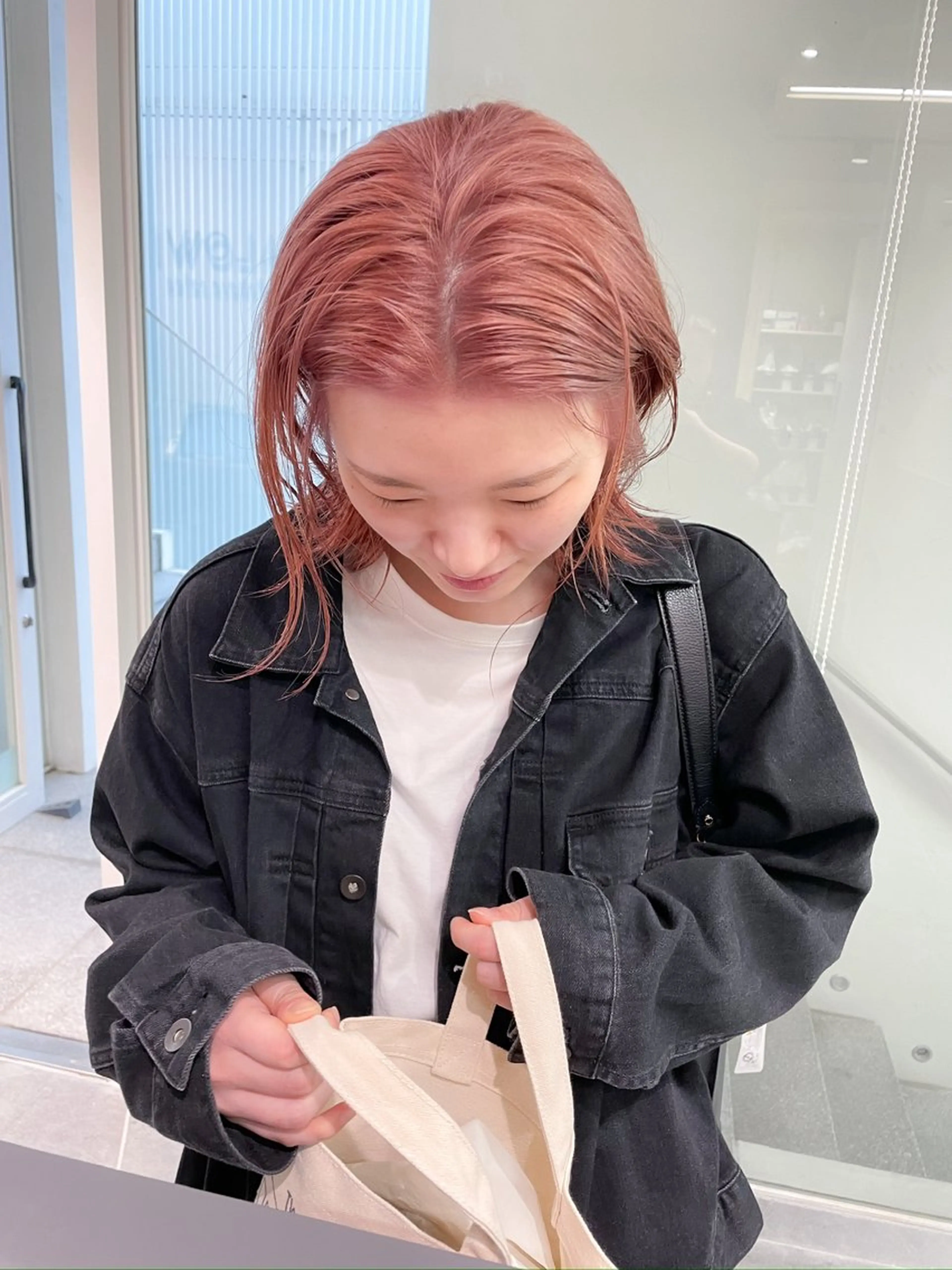ミディアム カラー パーマ ヘアアレンジ カット ヘアカラー トリートメント 美髪改善/レイヤー カット🫧辻未侑のヘアスタイル