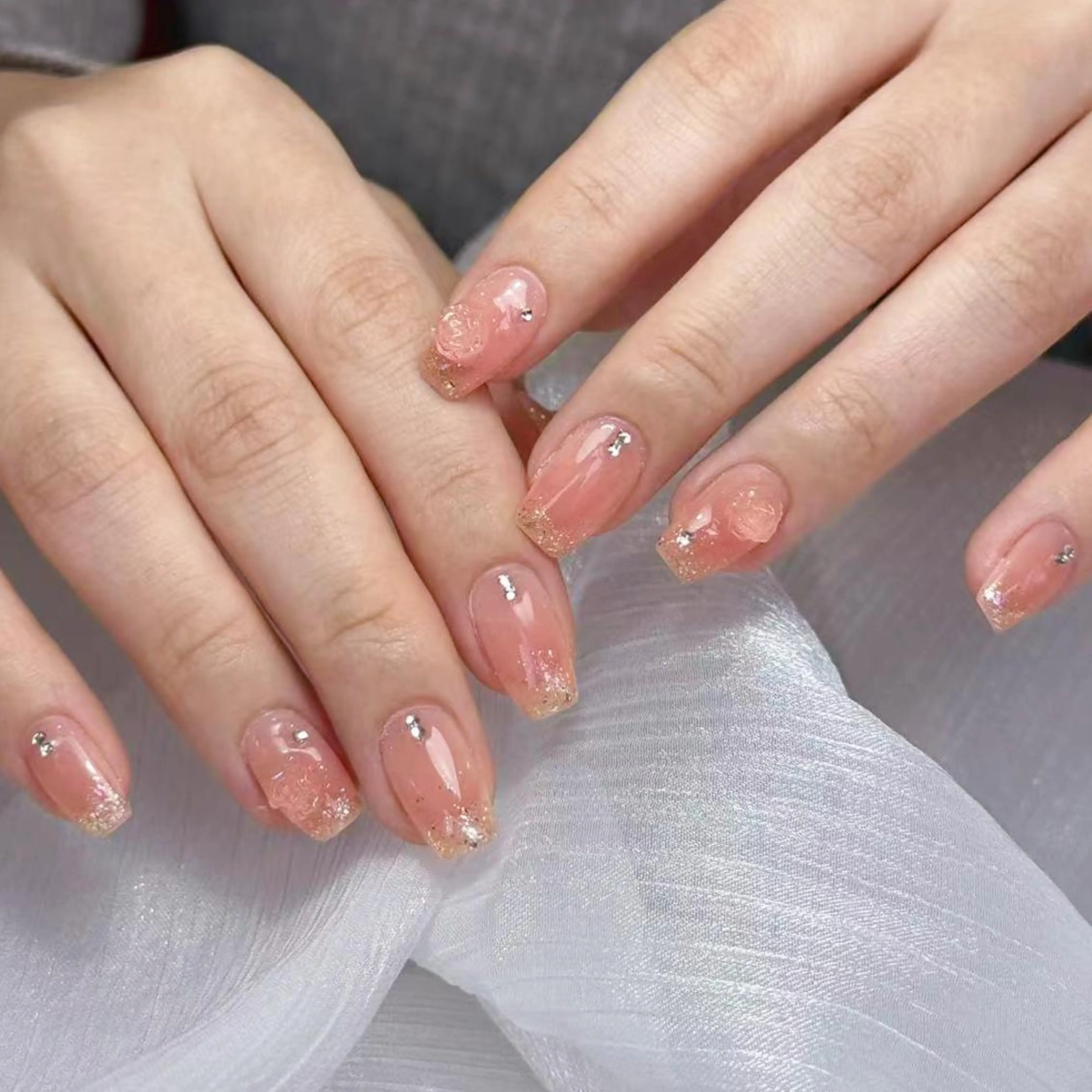 ネイル アートネイル オーロラネイル ガーリー キラキラネイル 韓国ネイル Nail Monsterのネイルデザイン