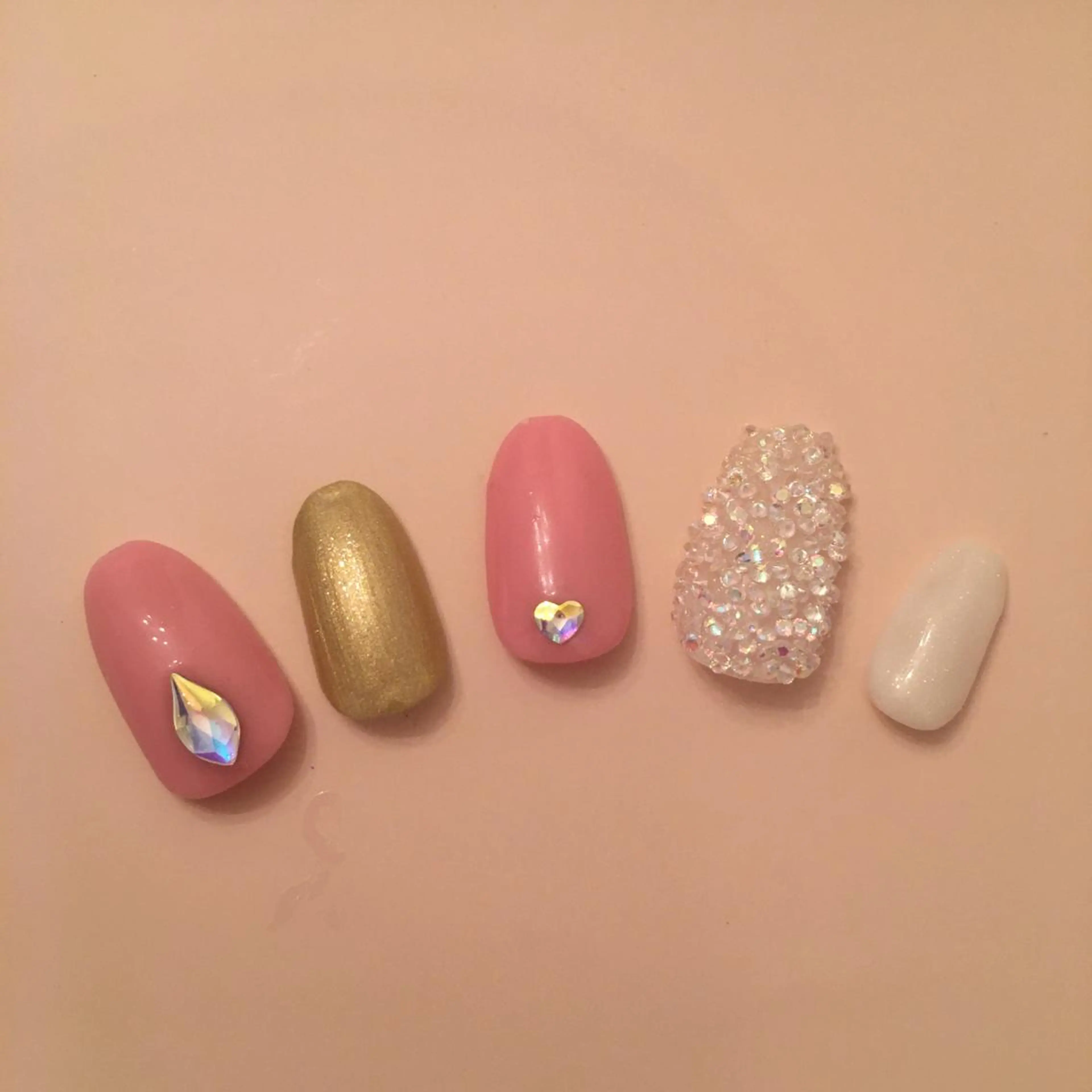 ネイル オーロラネイル ネイルサロン ショコラのネイルデザイン