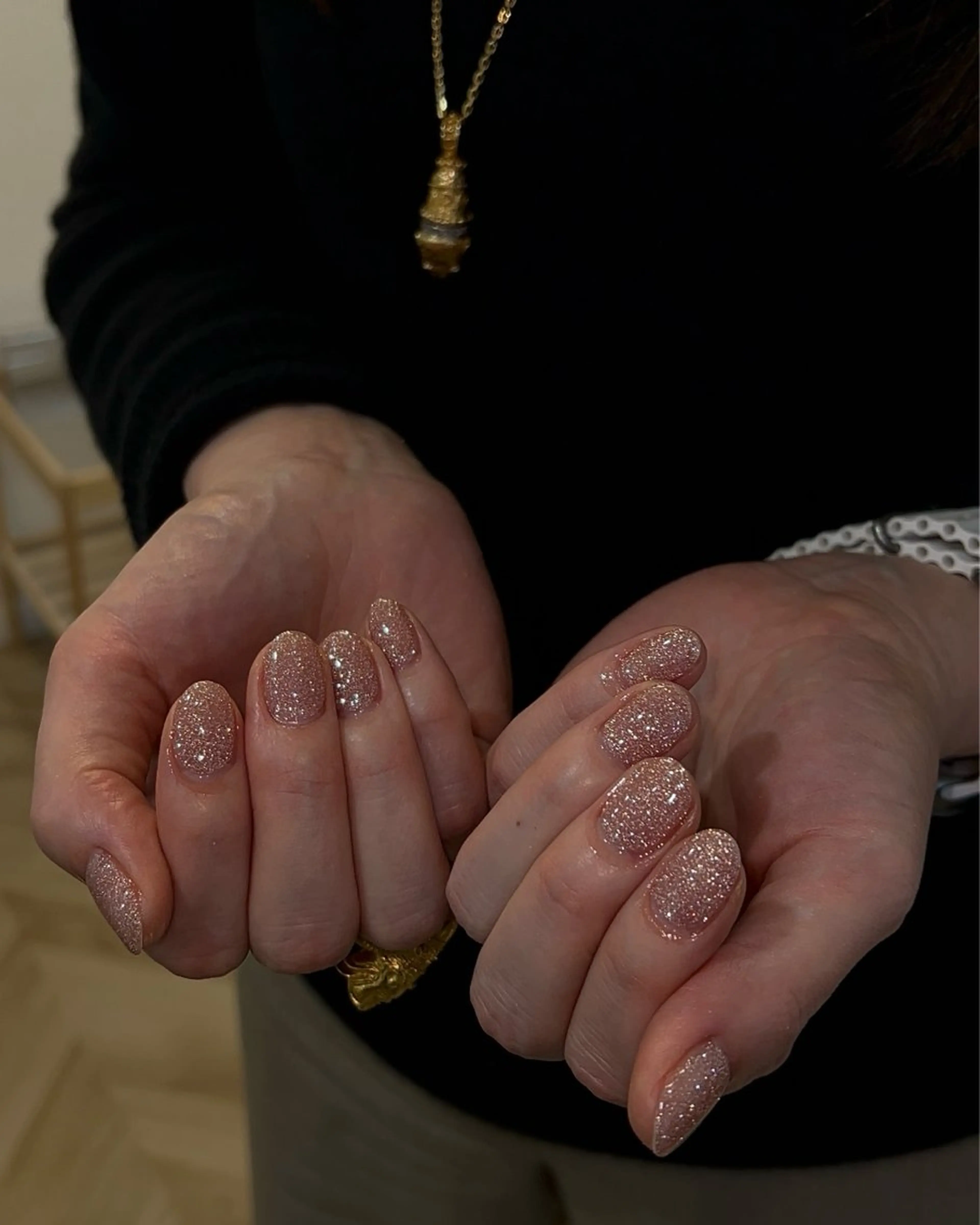 ネイル ハンドネイル フットネイル ハンドケア Nes.Nail所属・Miyagi Asamiのネイルデザイン