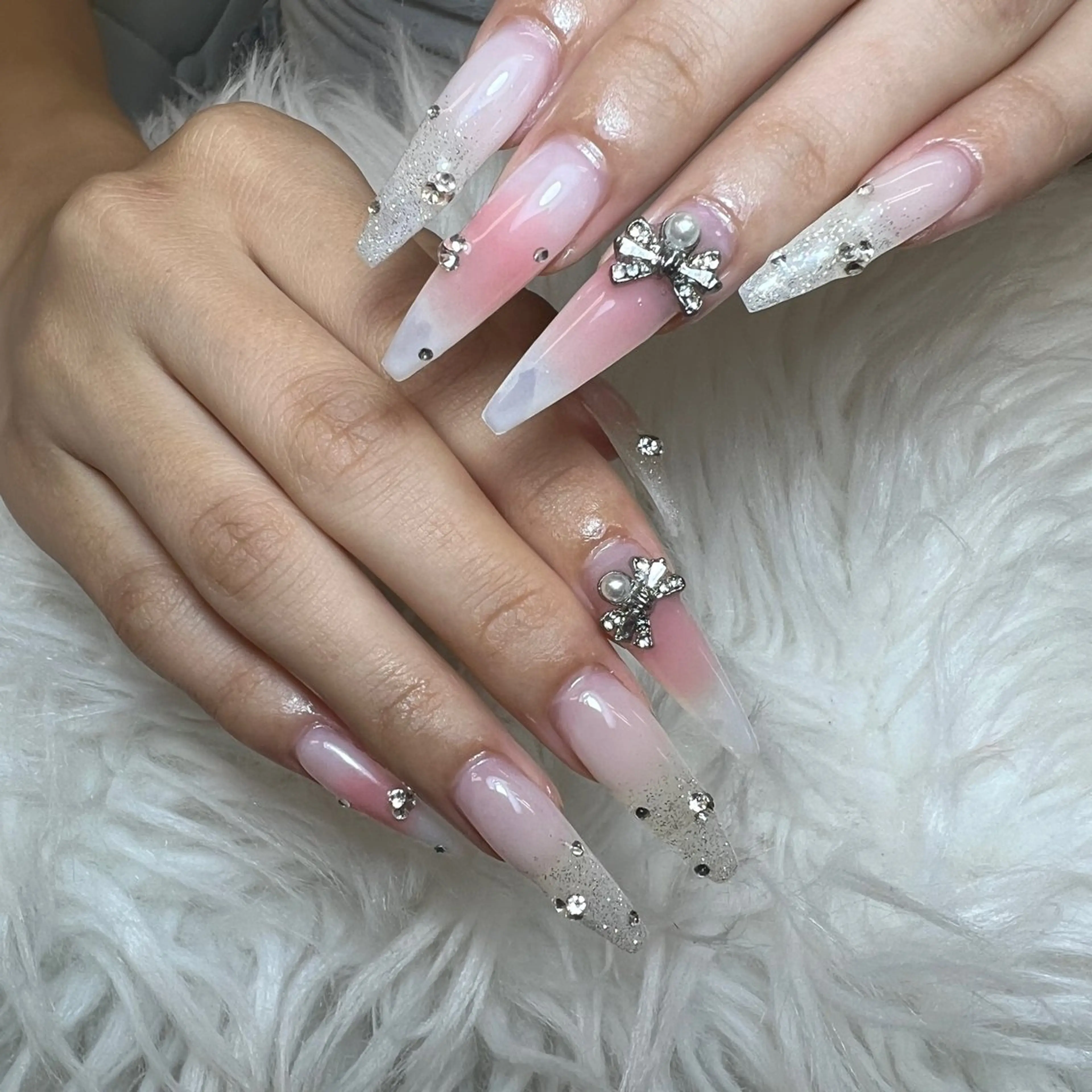 ネイル アートネイル オーロラネイル チークネイル 長さ出し フットネイル Noiranail_ studioのネイルデザイン