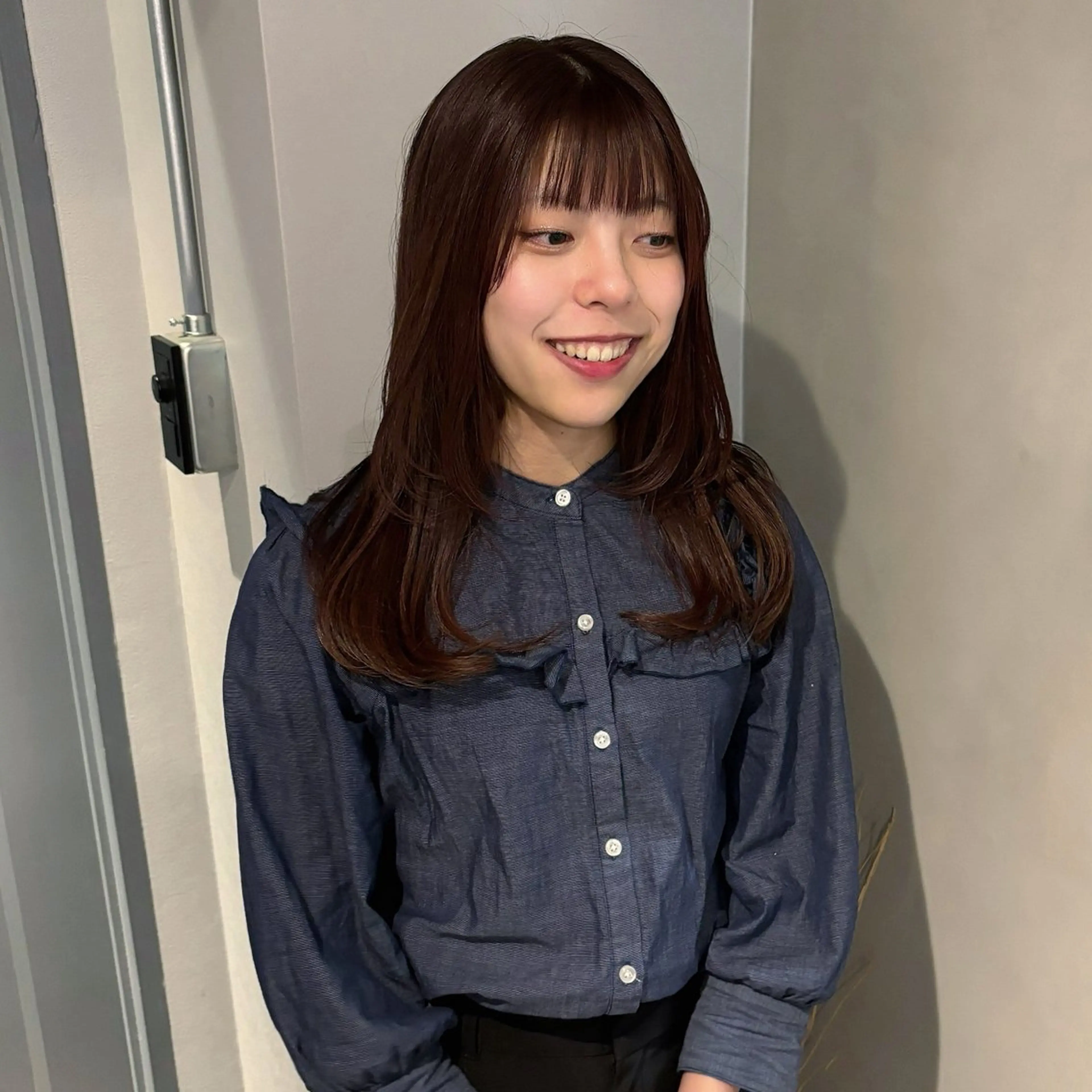 セミロング 伊藤 愛里のヘアスタイル