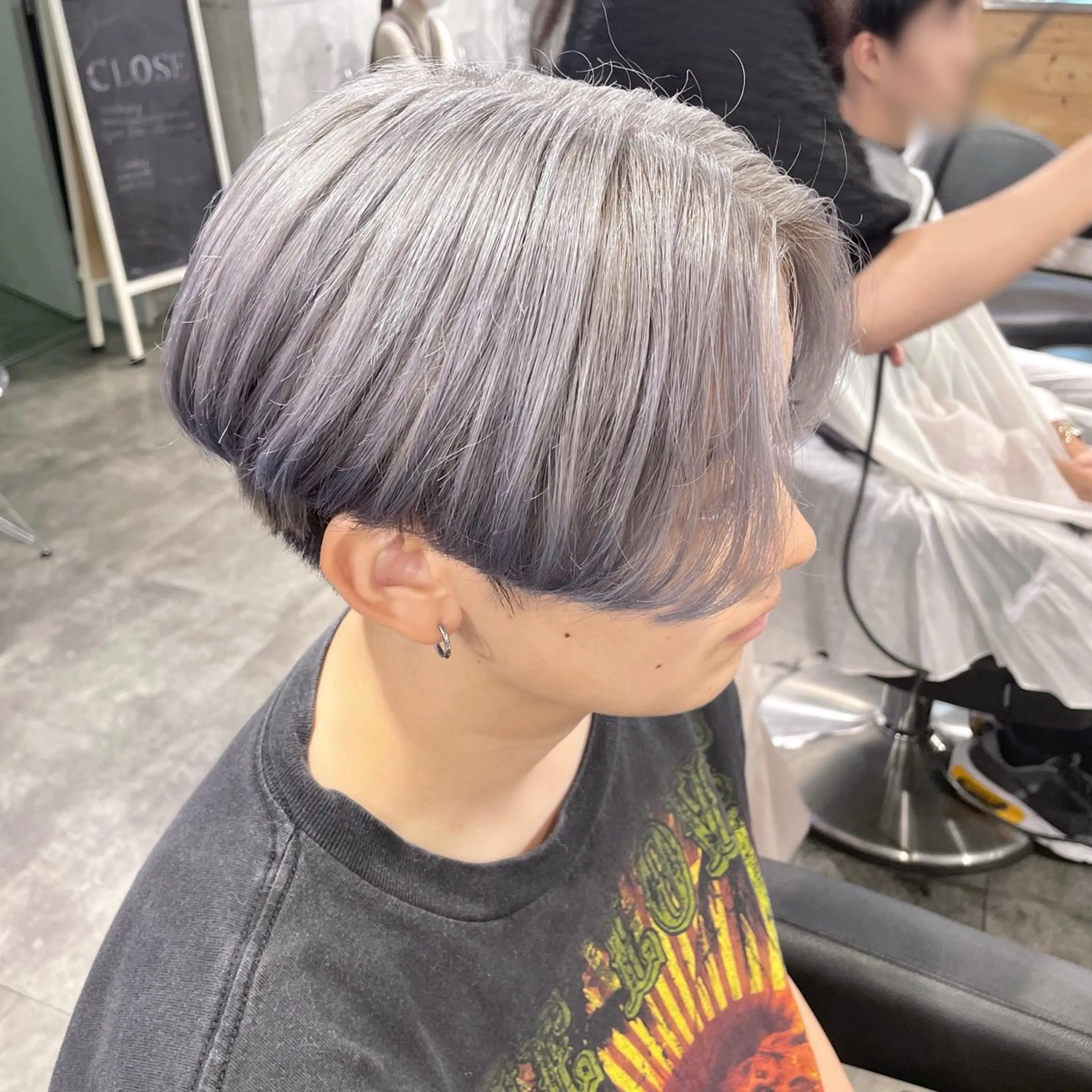 カラー メンズ ハイトーンブロンド 横浜💞ミオのヘアスタイル