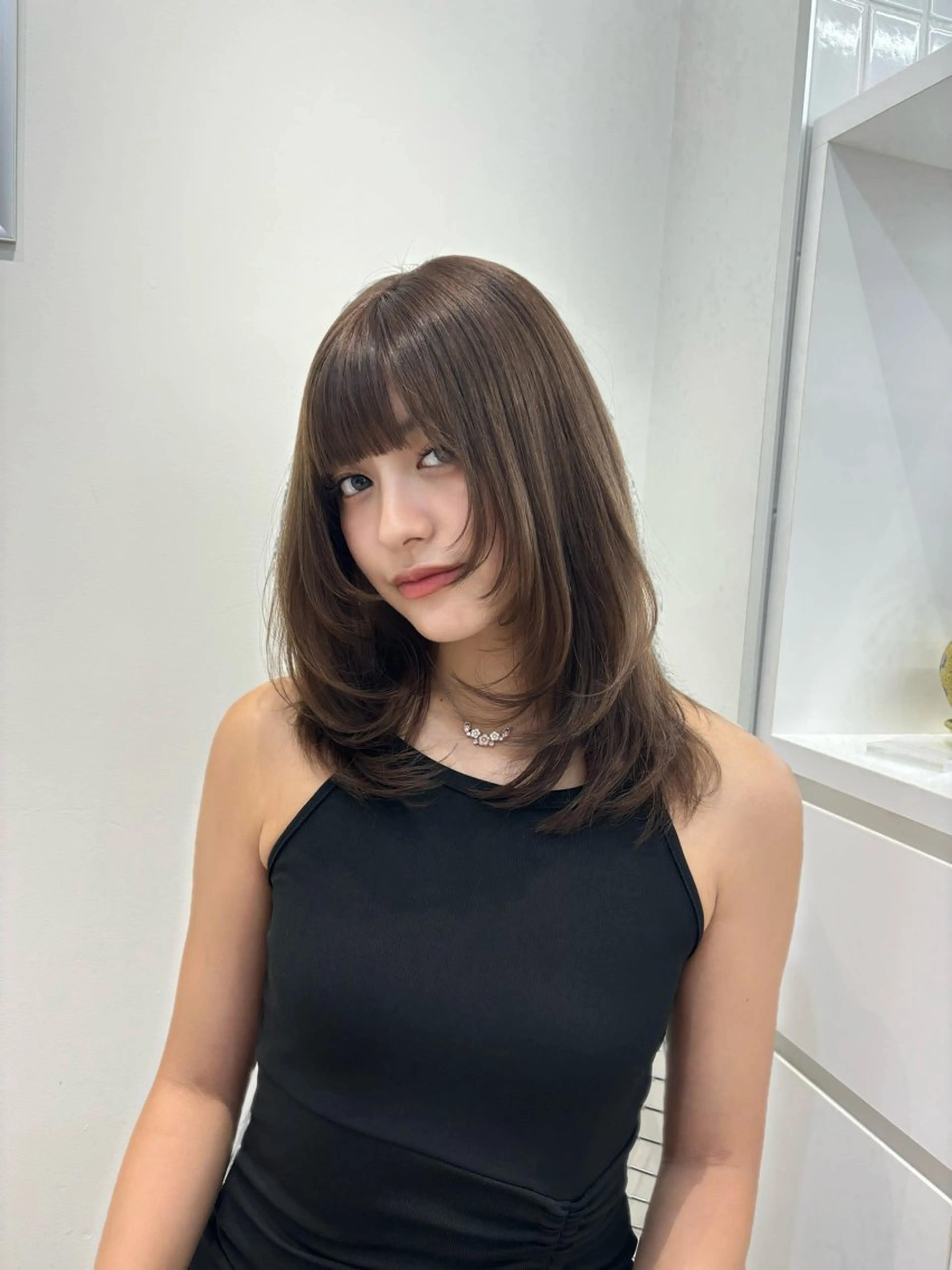 セミロング カット トリートメント emi 韓国ワンホンヘアのヘアスタイル