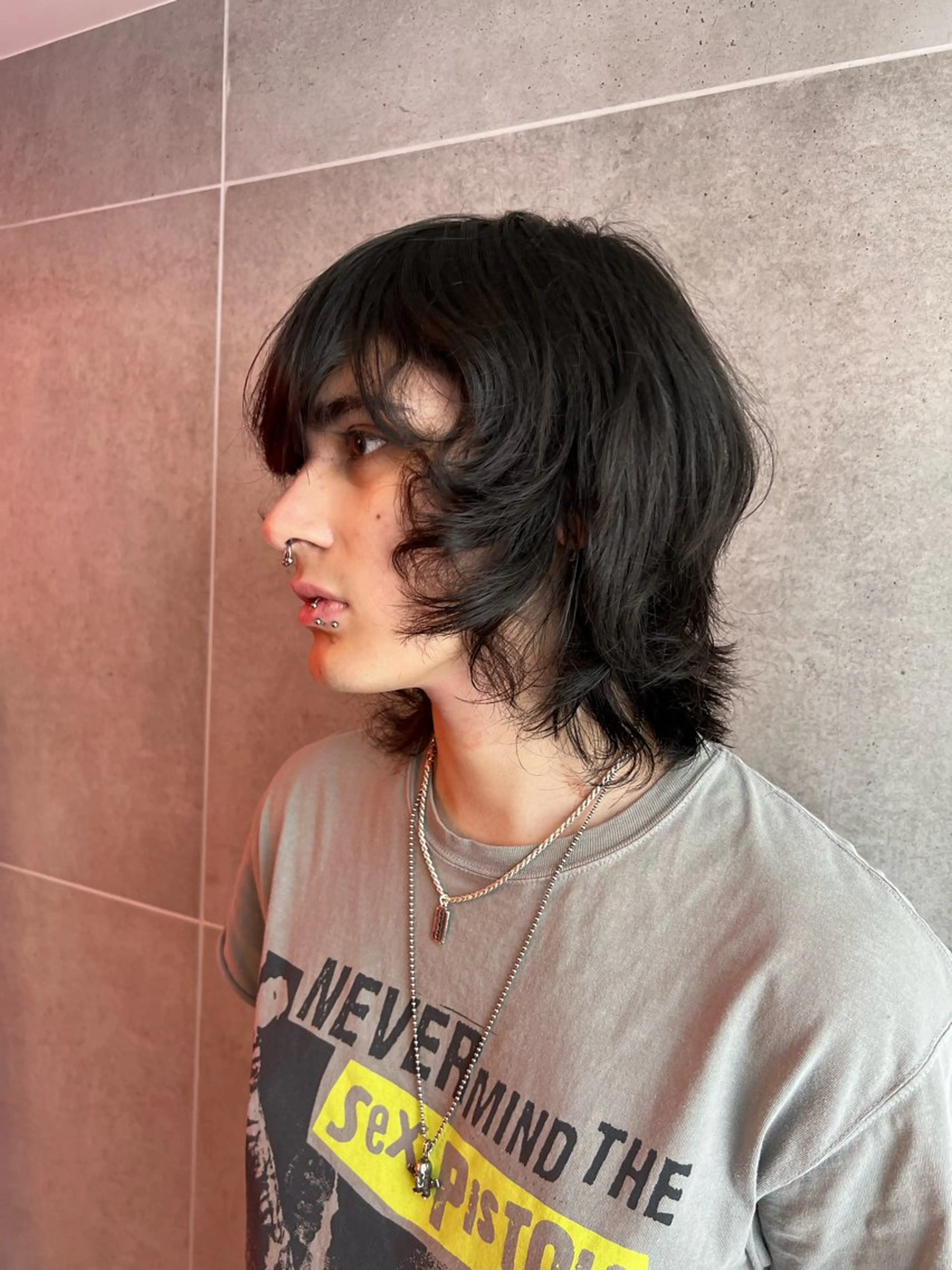 メンズ カット AIRA/ブリーチ ‪/透明感カラーのヘアスタイル