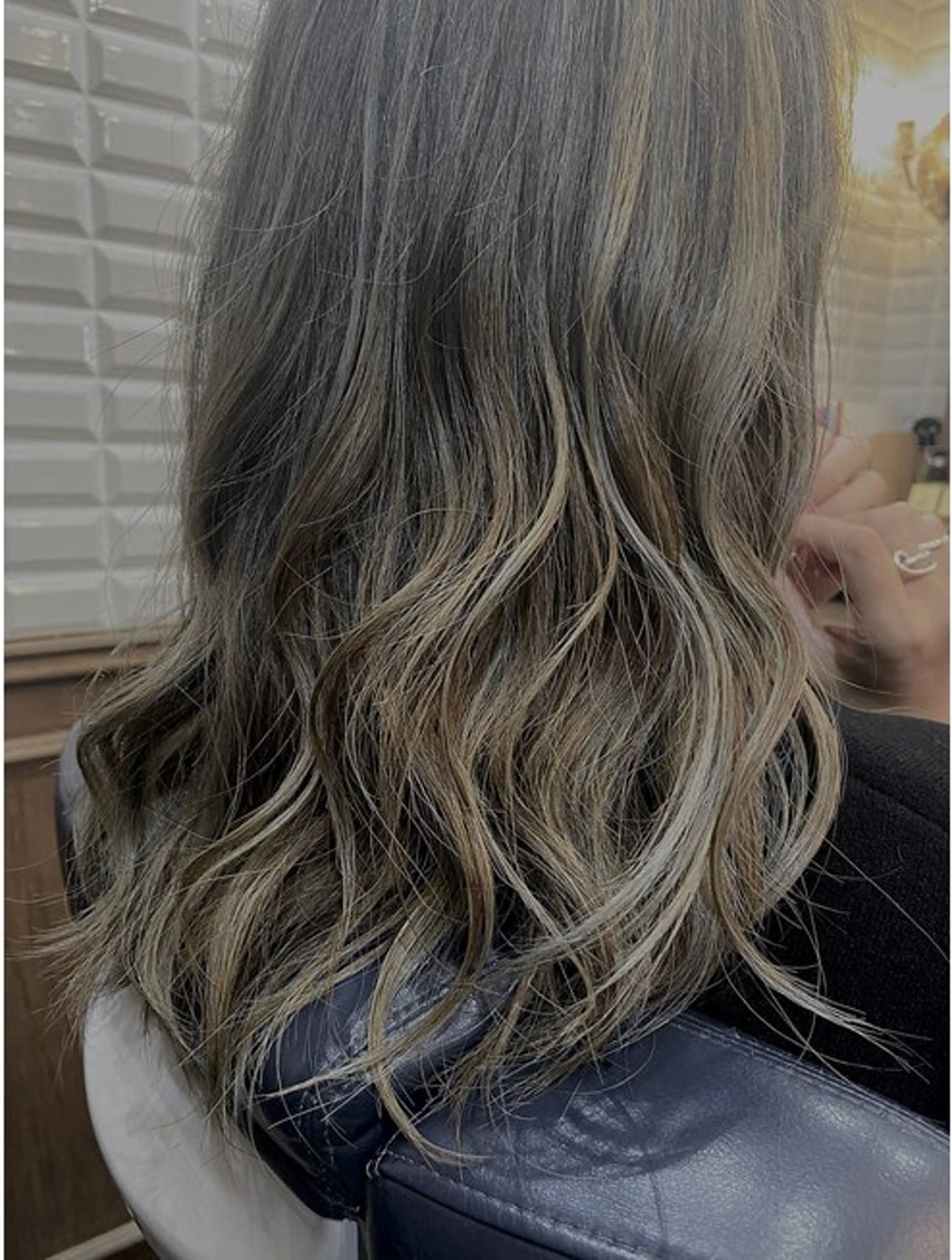 セミロング カラー lupinus中田 塩屋のヘアスタイル