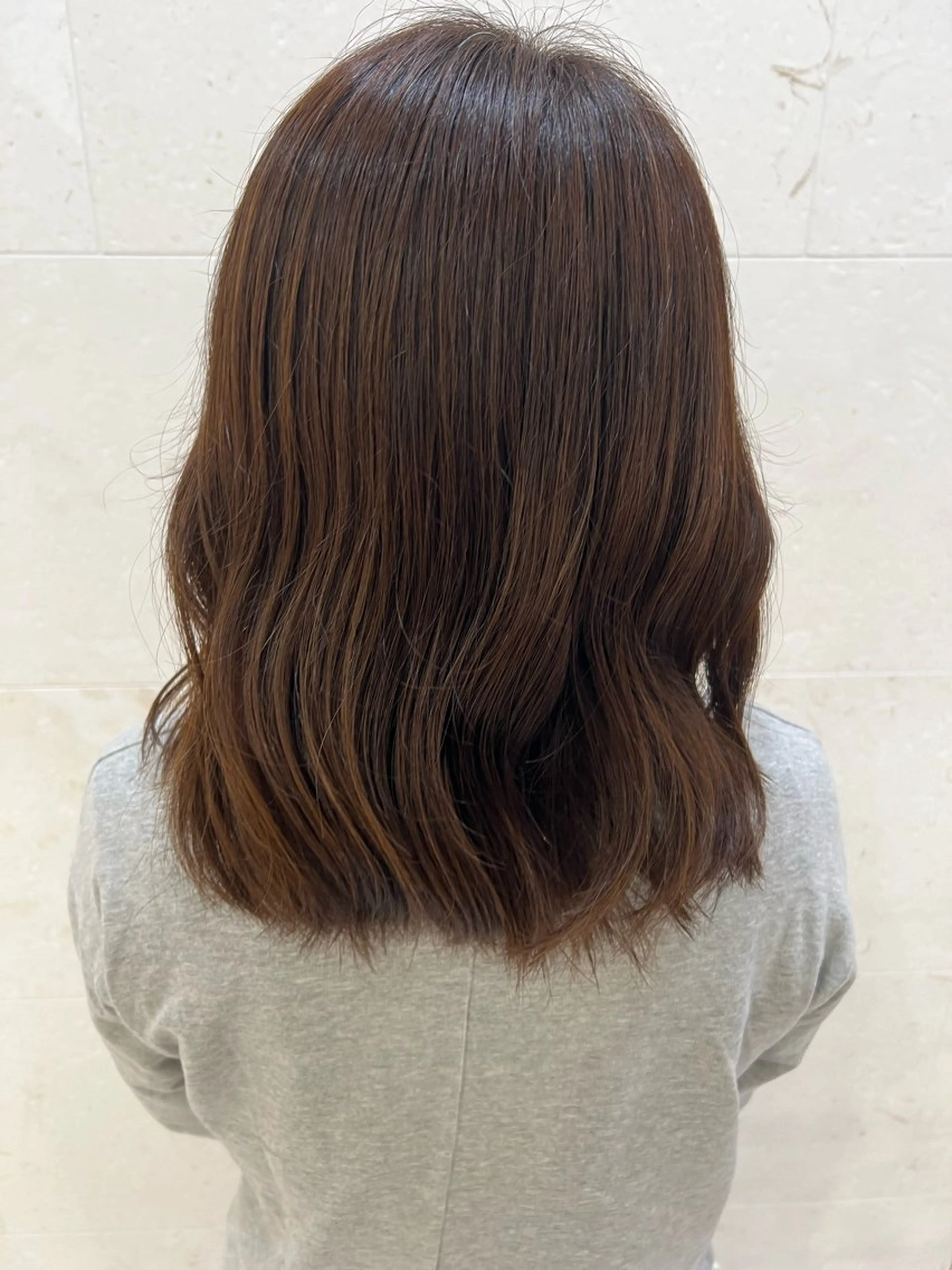 セミロング カラー ブラウンカラー ヘアカラー 鈴木 愛華のヘアスタイル