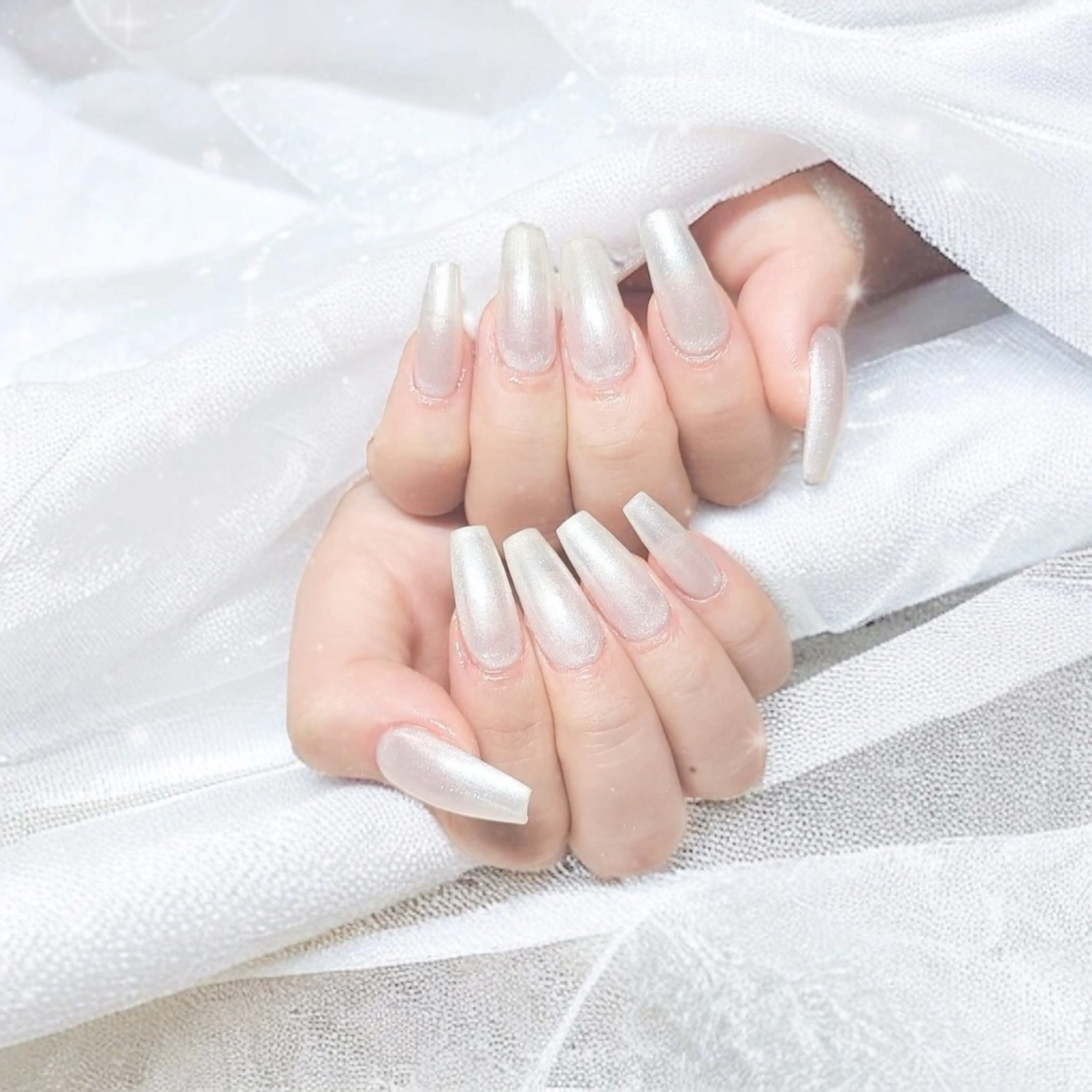ネイル ロングネイル ホワイト フットネイル Bestnail所属・Best Nail Yu🎀🫧のネイルデザイン