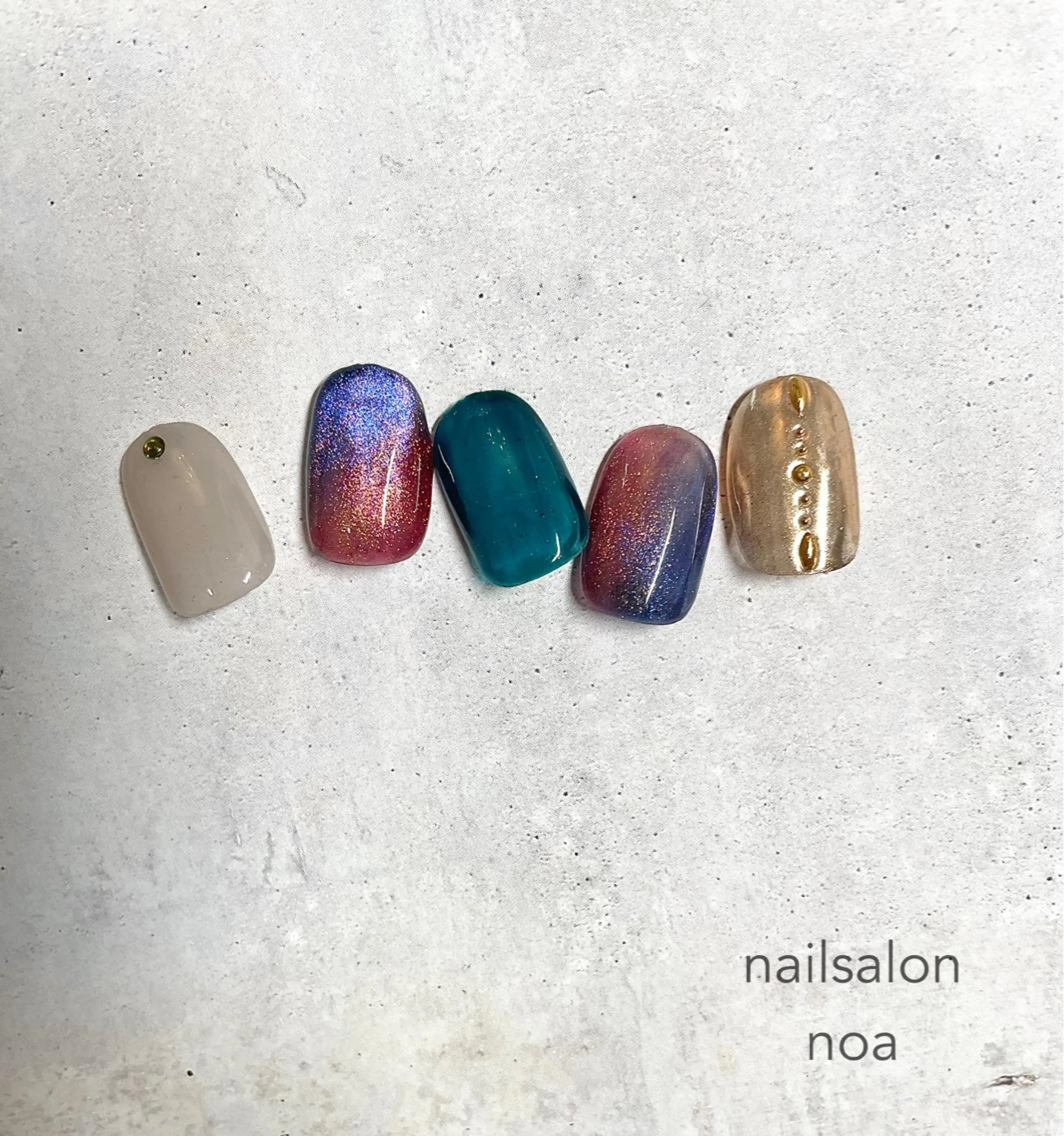 ネイル オーロラネイル カジュアル ジェルネイル マグネットネイル ニュアンスネイル nailsalon noa所属・nailist sakiのネイルデザイン