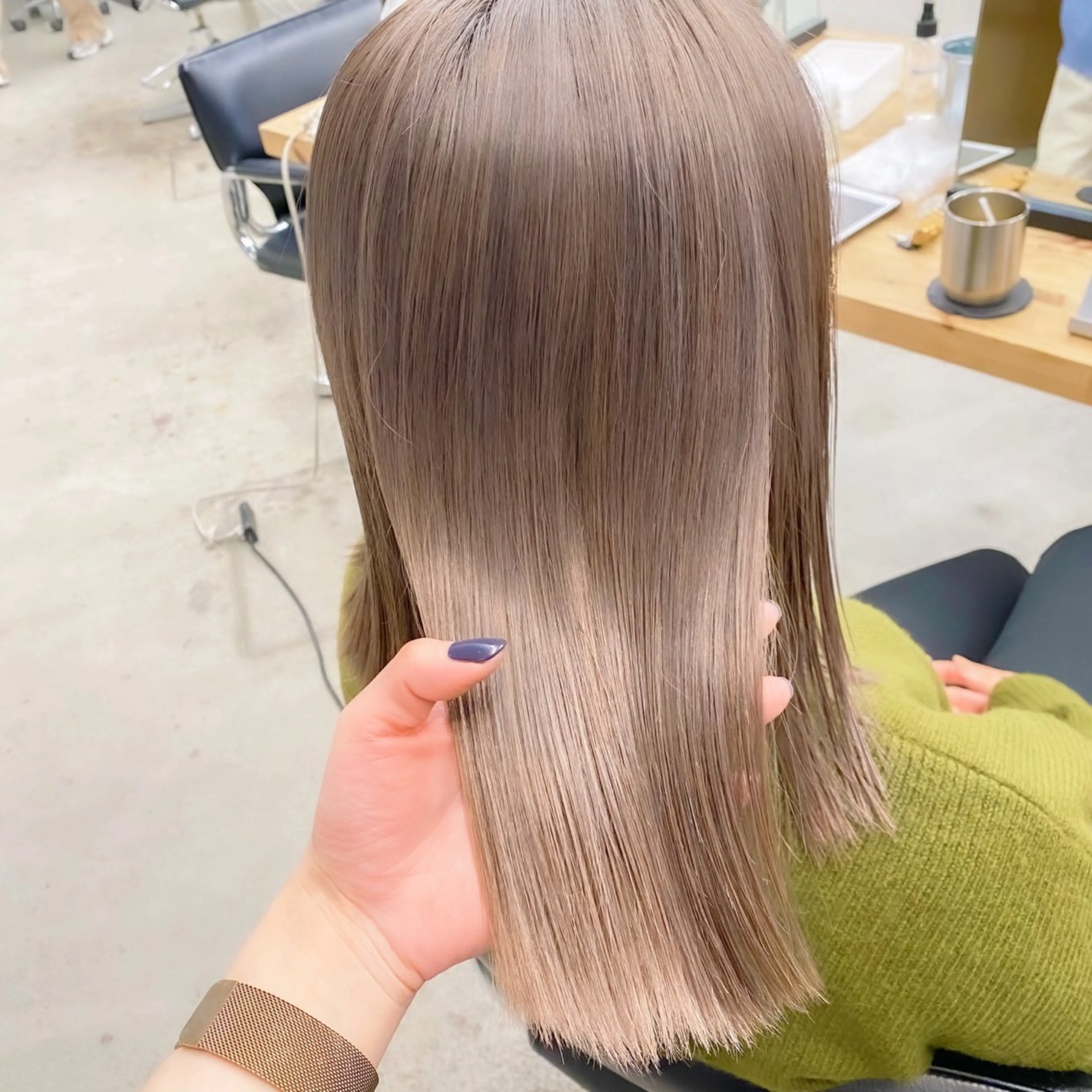 ロング ヘアカラー ROIS 表参道所属・ハイトーン🫧艶髪 MAIKAのヘアスタイル
