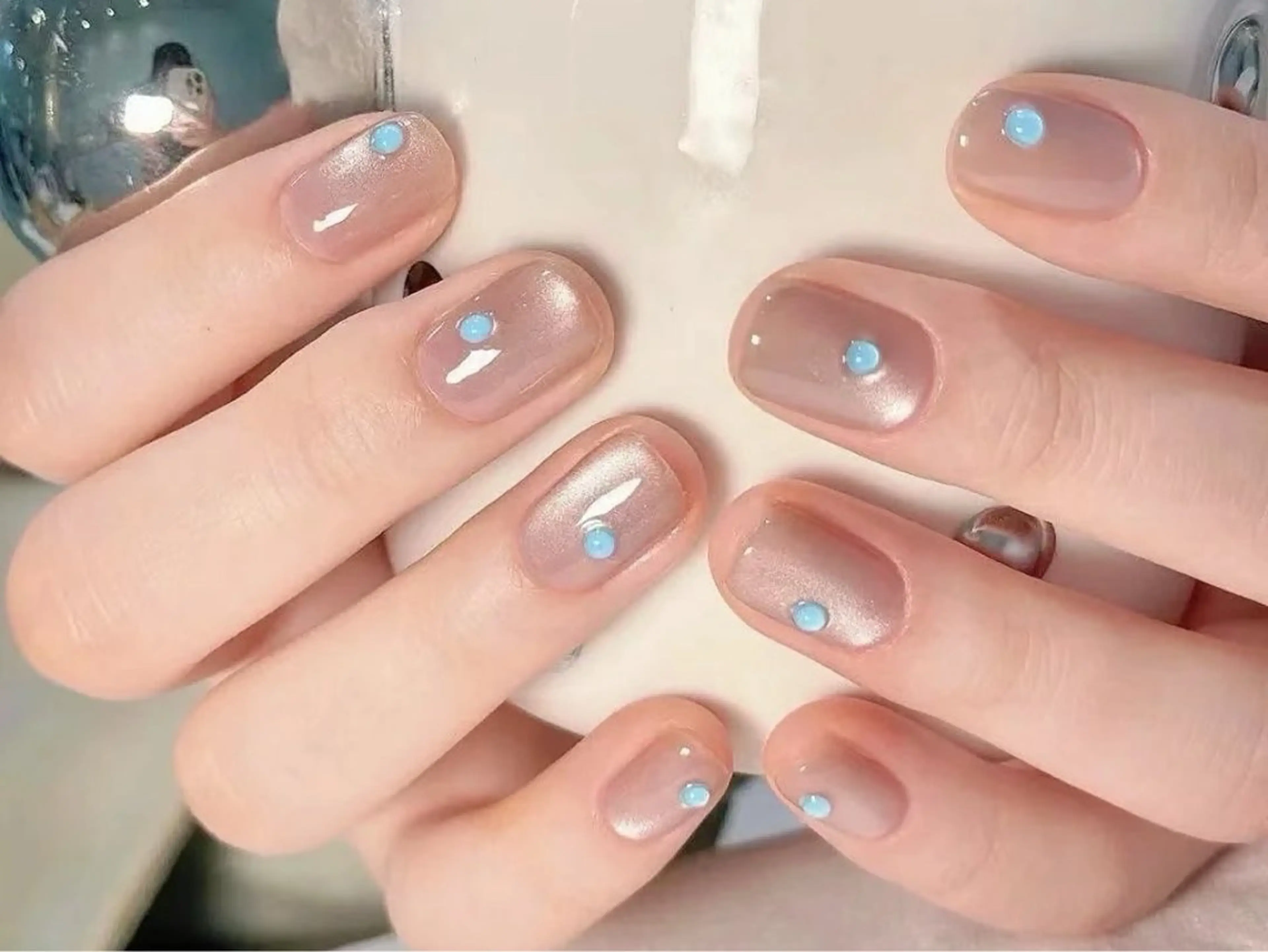 ネイル オーロラネイル フレンチネイル グラデーション マグネットネイル ミラーネイル ハンドネイル NOA NAILのネイルデザイン