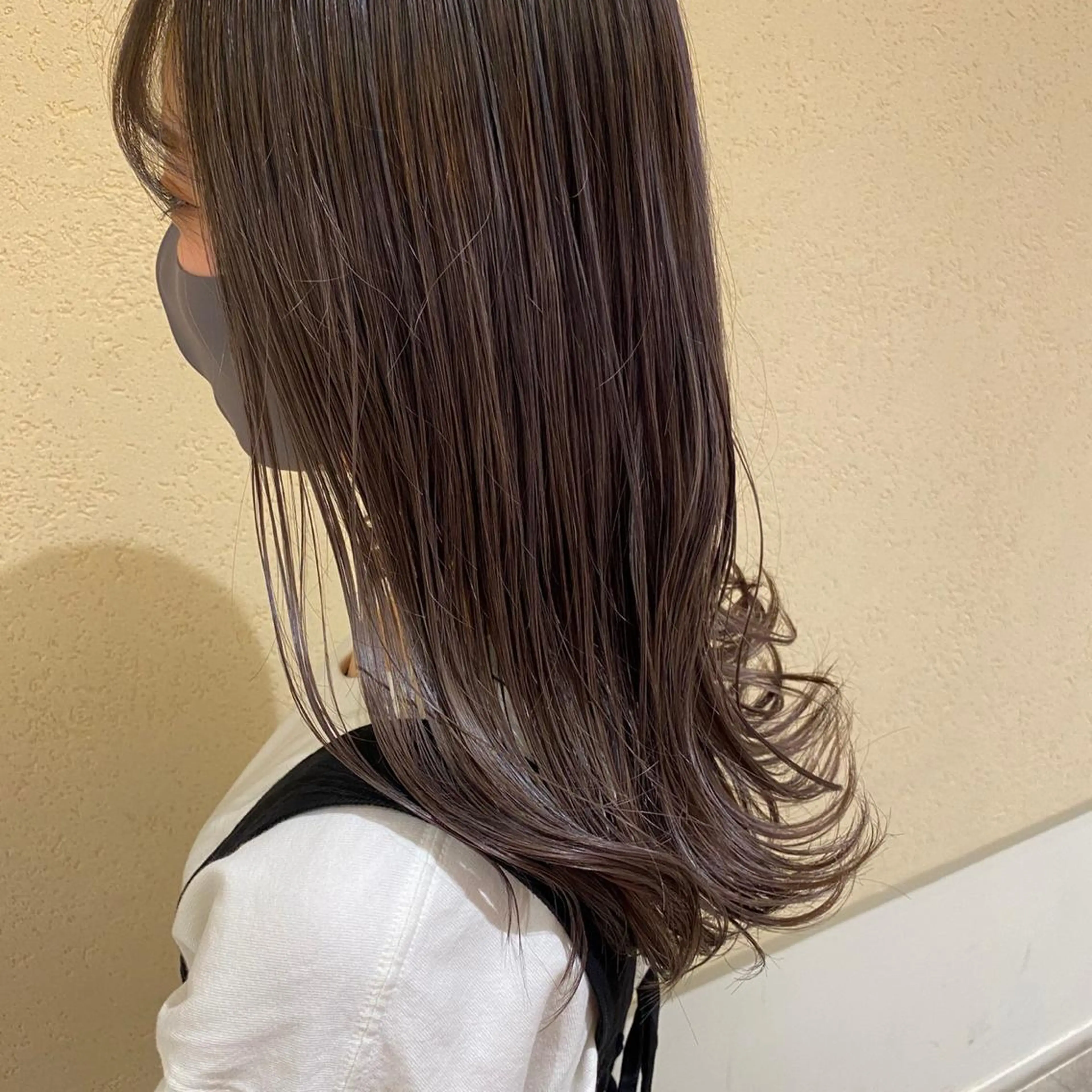 ミディアム 新宿スペインカール ヨモギダのヘアスタイル