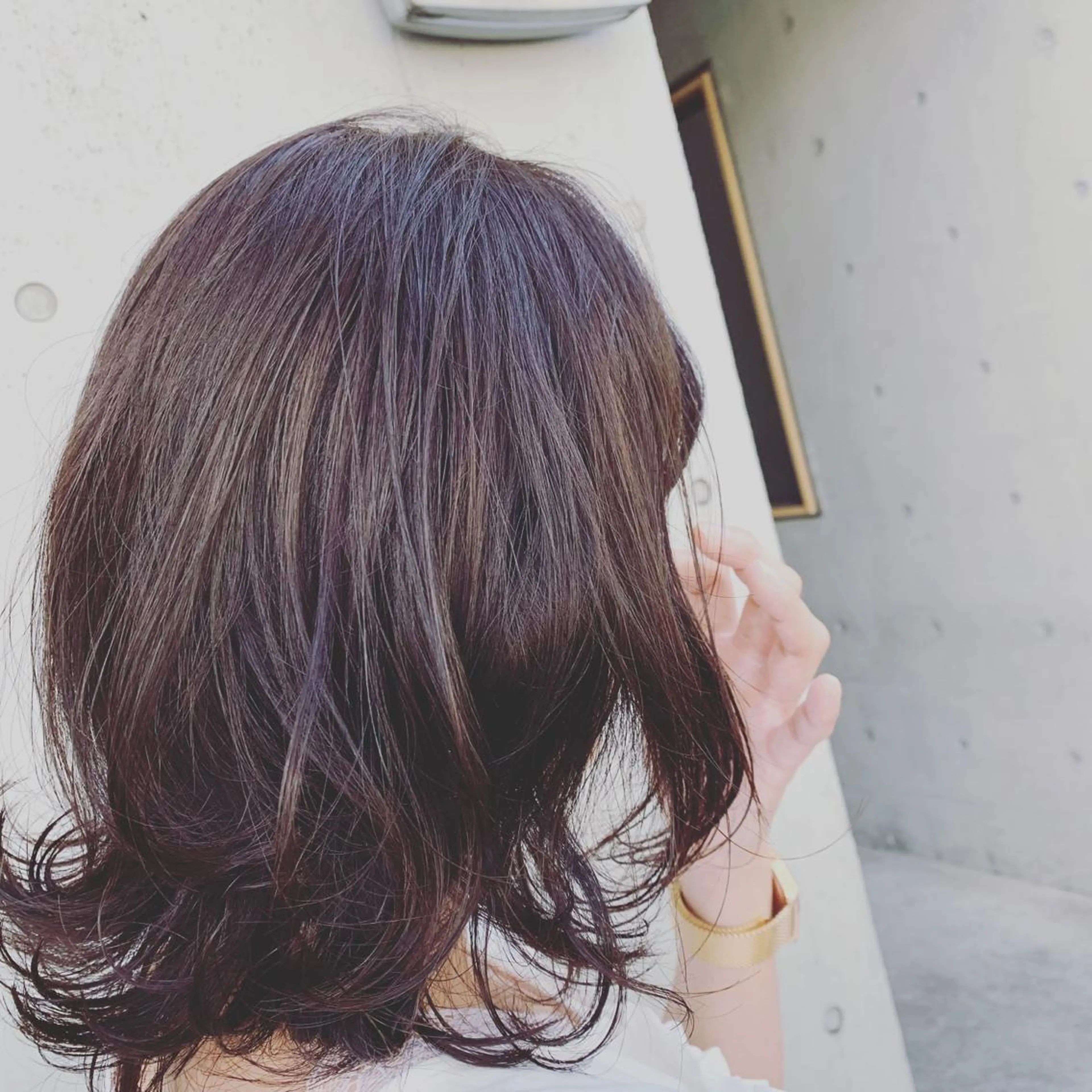 ミディアム くびれヘア one☆star所属・通い続けられるサロン ママ美容師　明日香のヘアスタイル