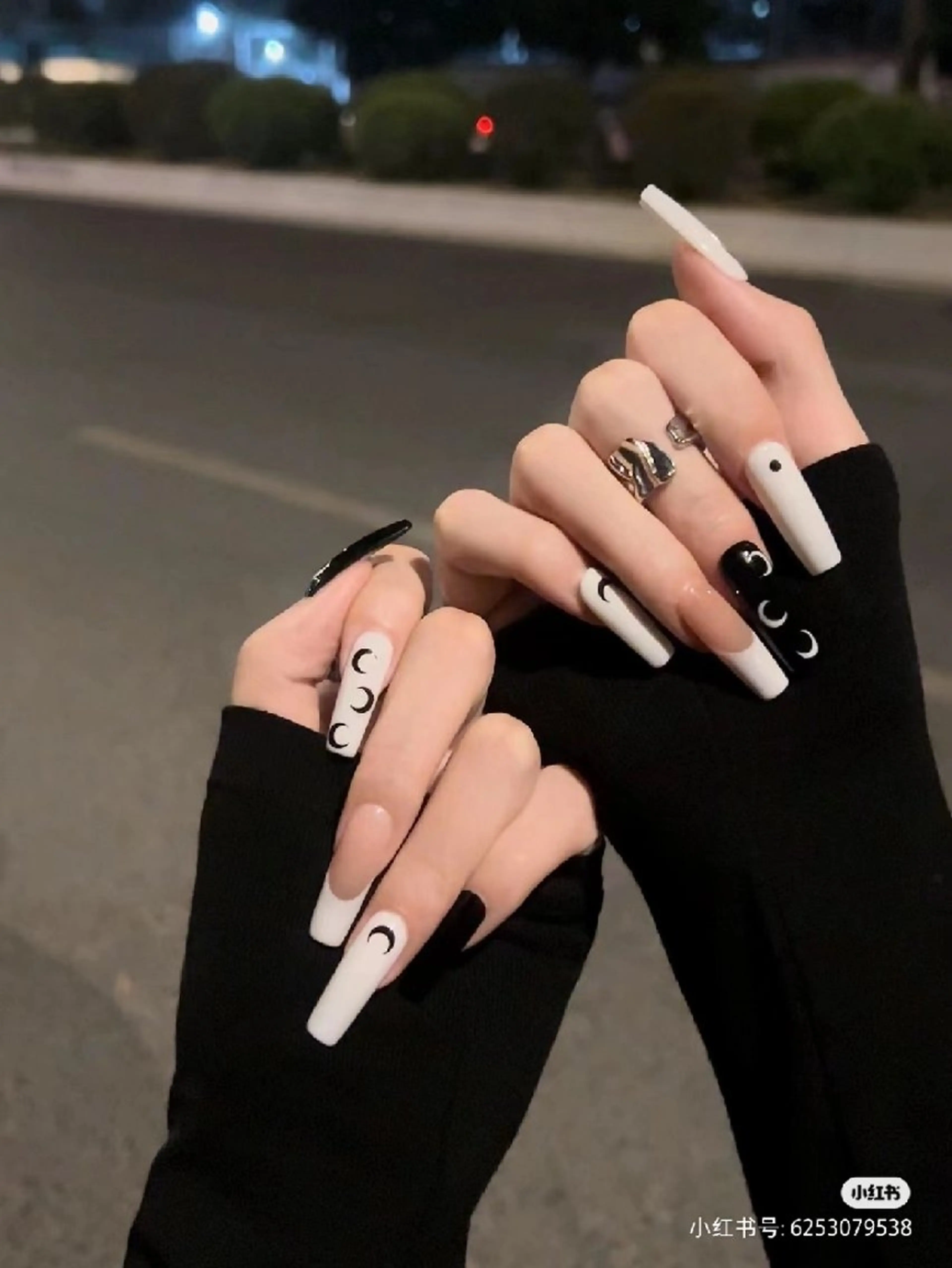 ネイル Theone栄店 伊藤のネイルデザイン