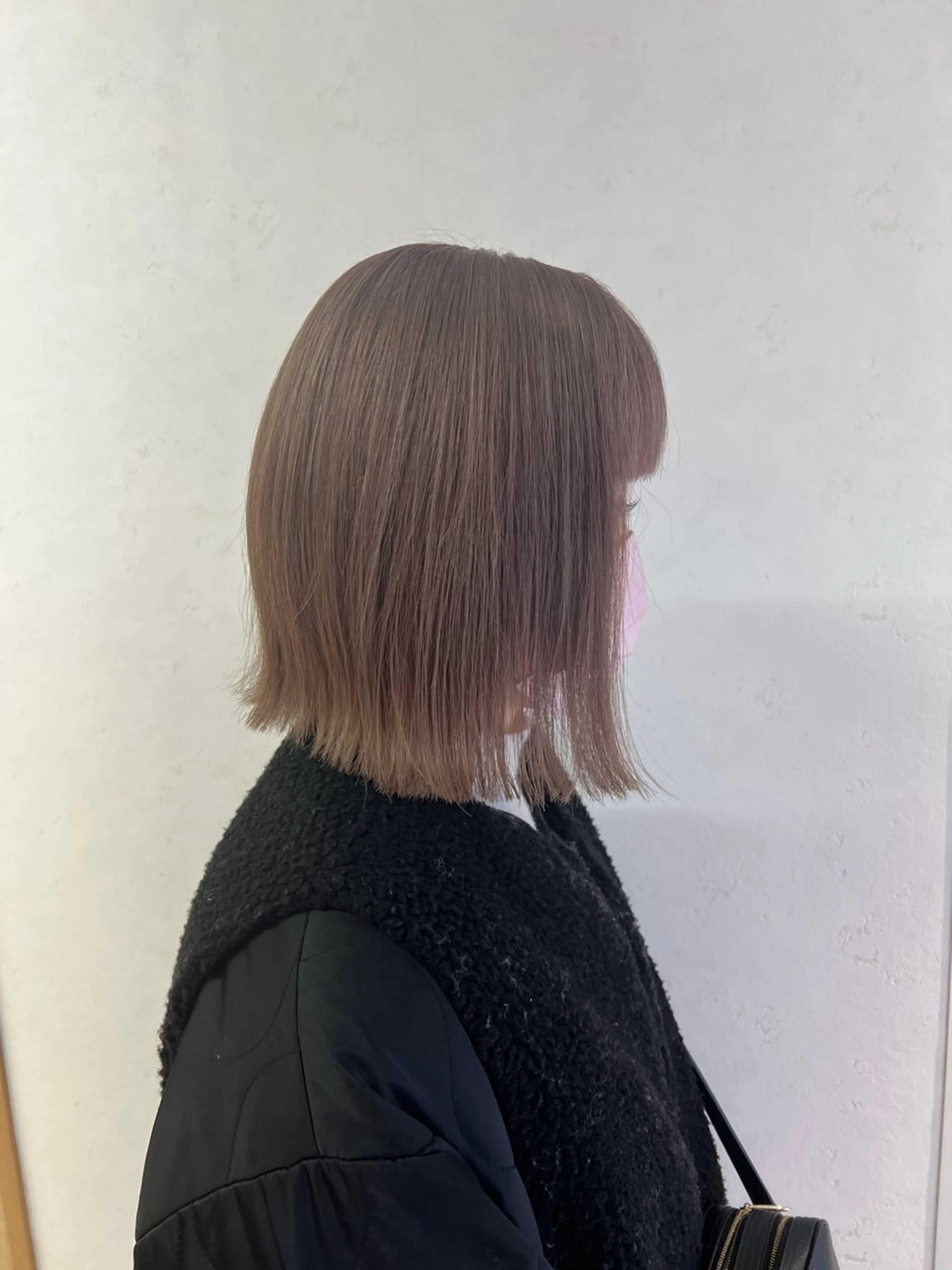 ショート カラー ベージュカラー ブリーチ ミルクティーベージュ カット ヘアカラー トリートメント 透明感カラー/ ダブルカラー /ソラのヘアスタイル