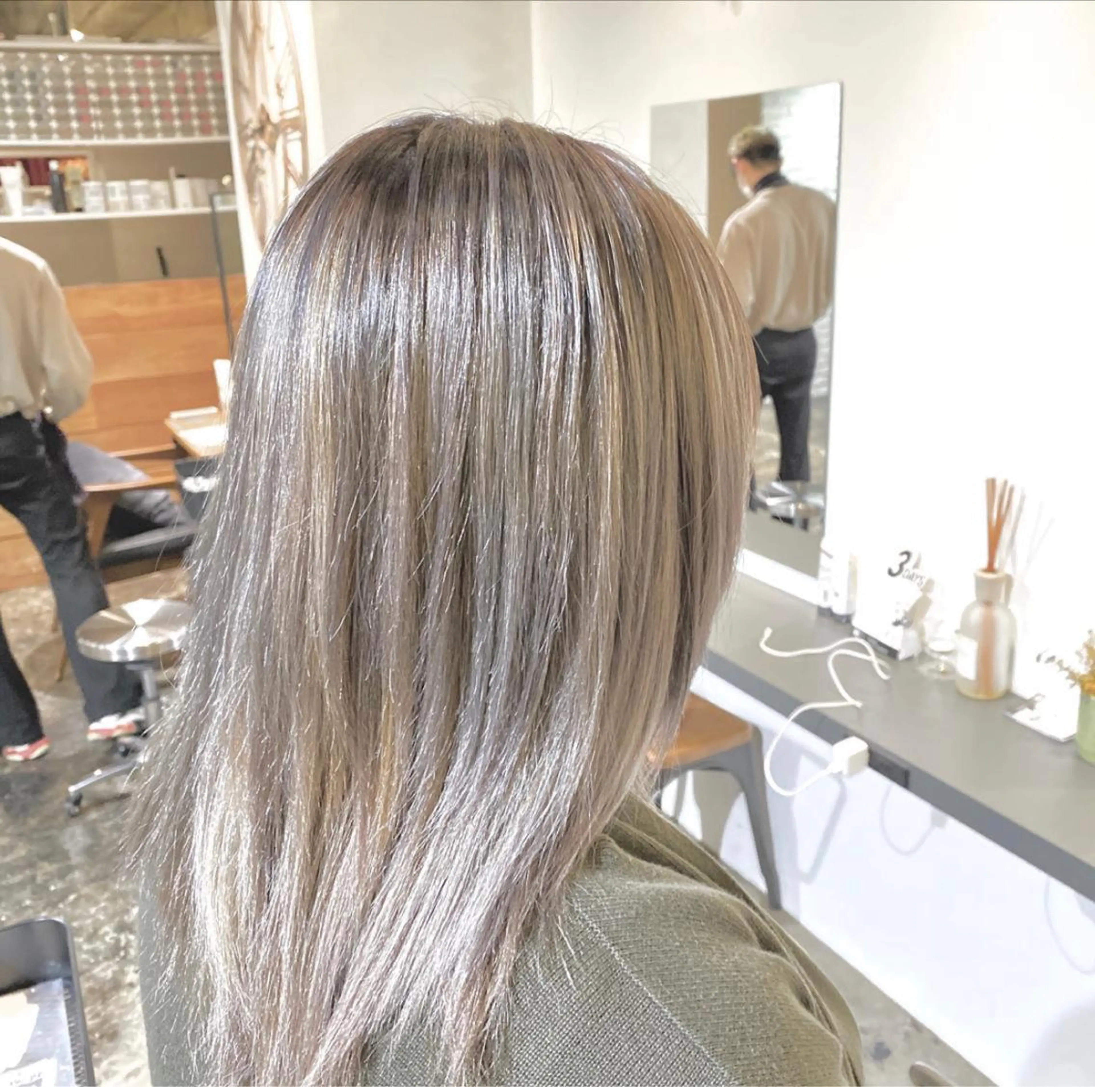 カラー TRUCK トラックのヘアスタイル