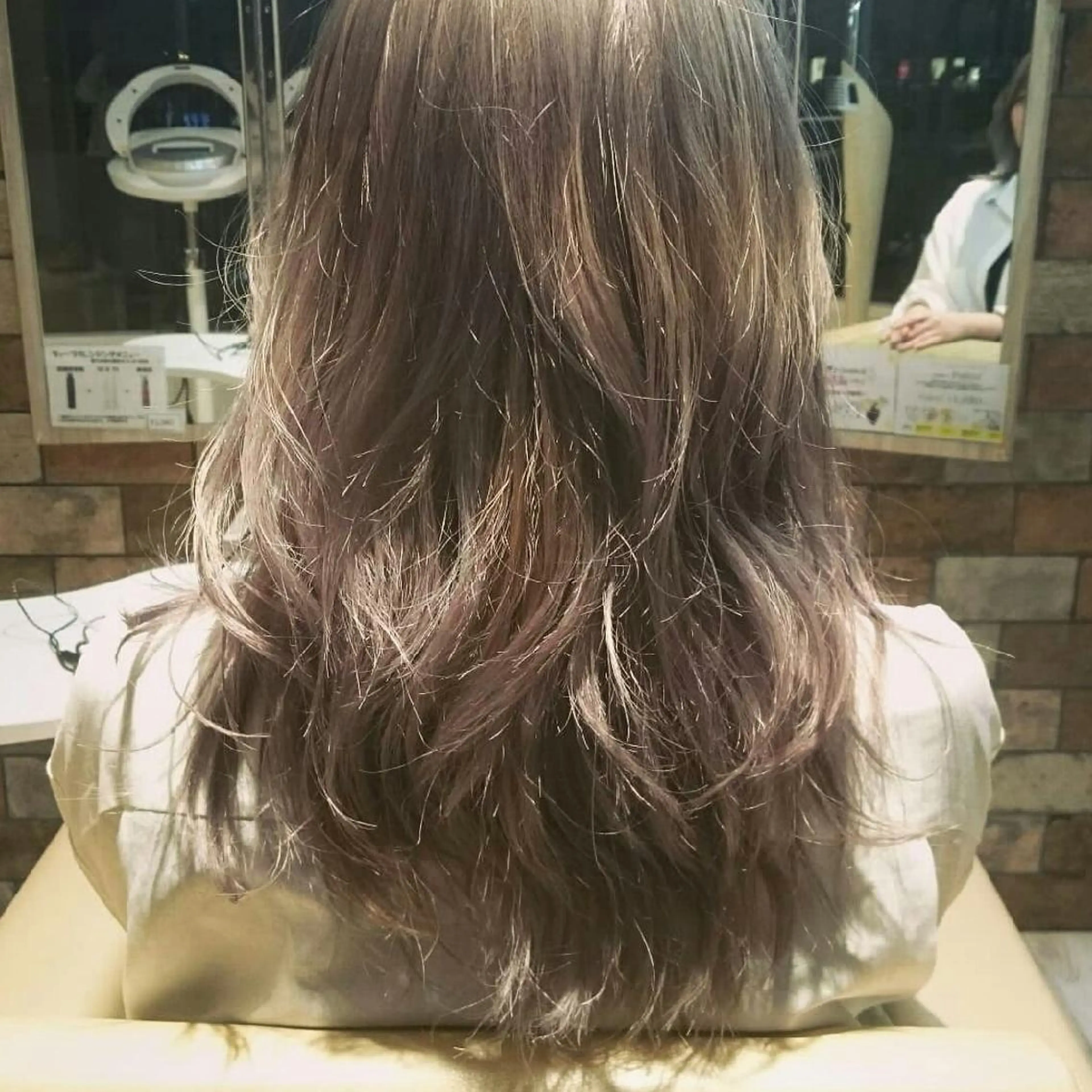 ロング カラー ヘアアレンジ ハイトーンカラー シルバー バイオレットカラー E Komo hair所属・Wow❕E Komo hair 永井一輝のヘアスタイル