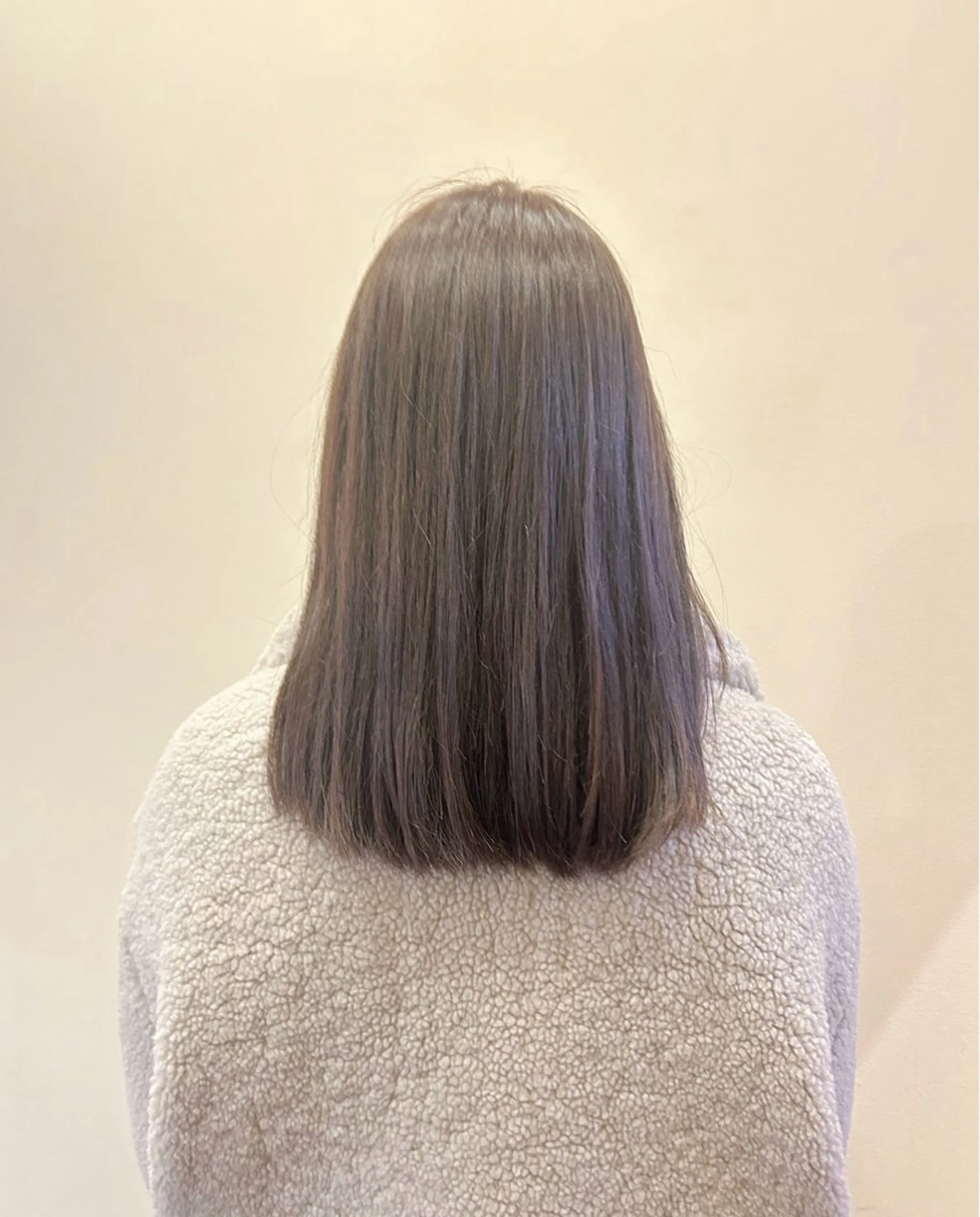 セミロング くわこ ひなたのヘアスタイル