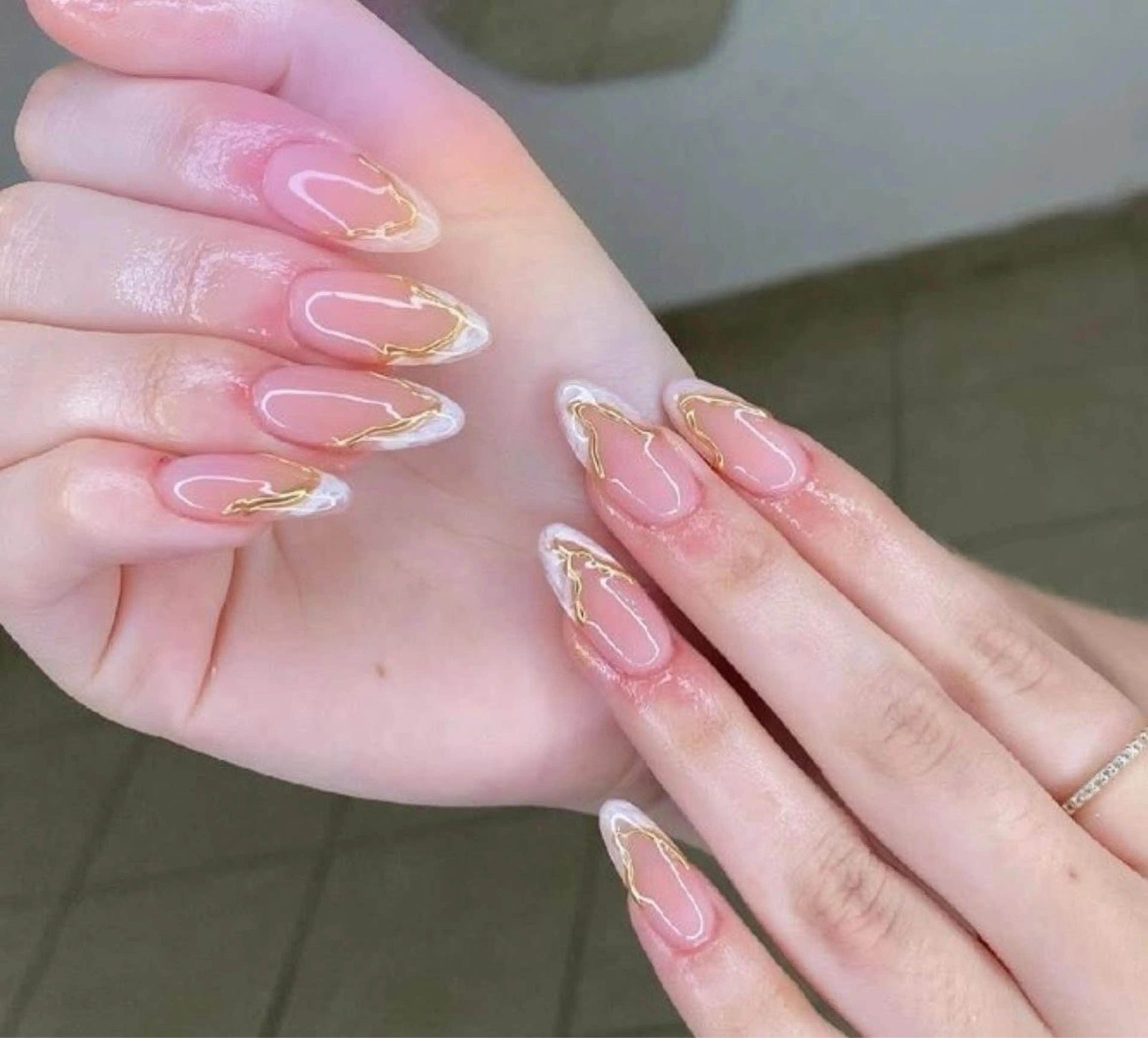 ネイル ハンドネイル T. Leeのネイルデザイン