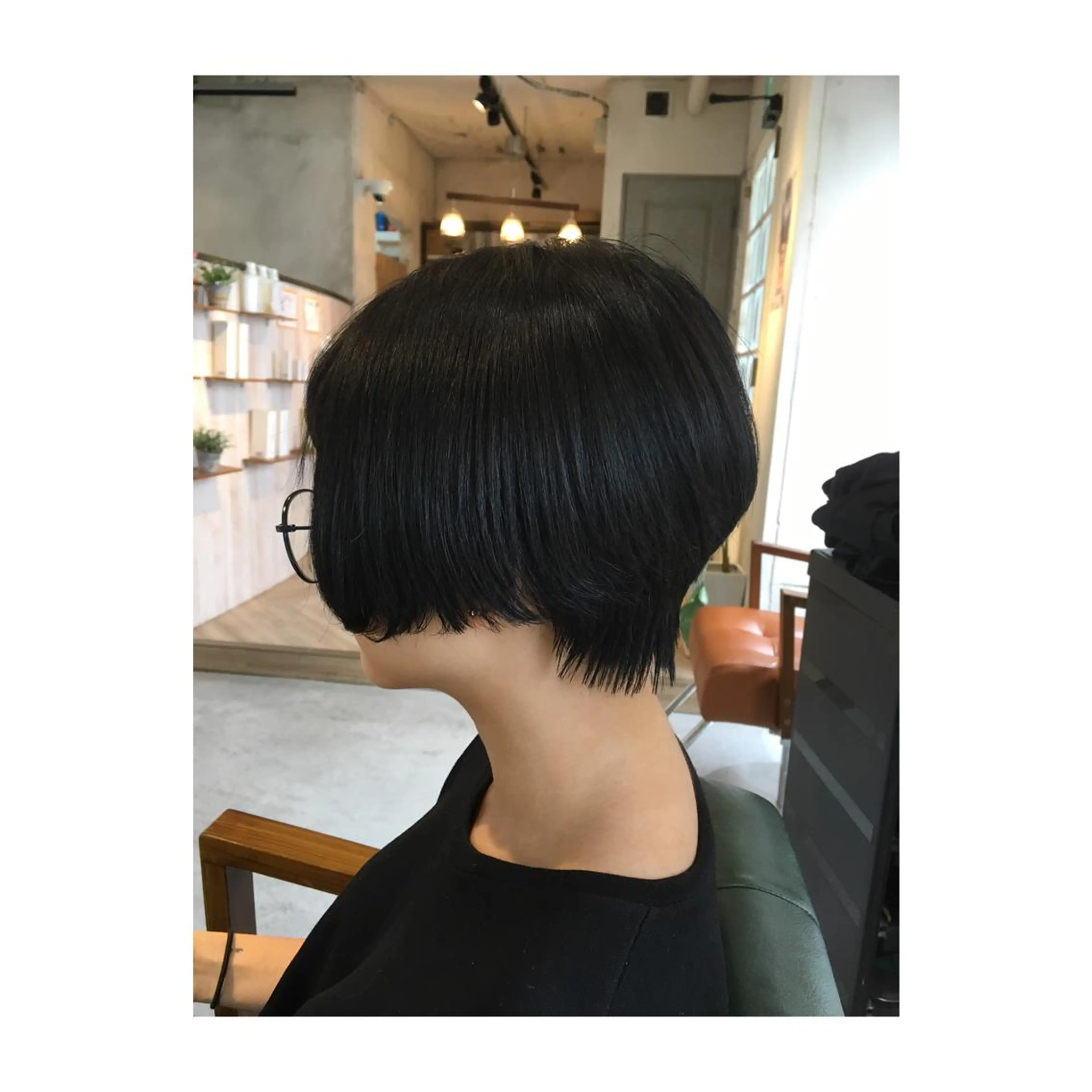 ショート カラー ショートヘア アオガミ （前髪顔周りカット）のヘアスタイル