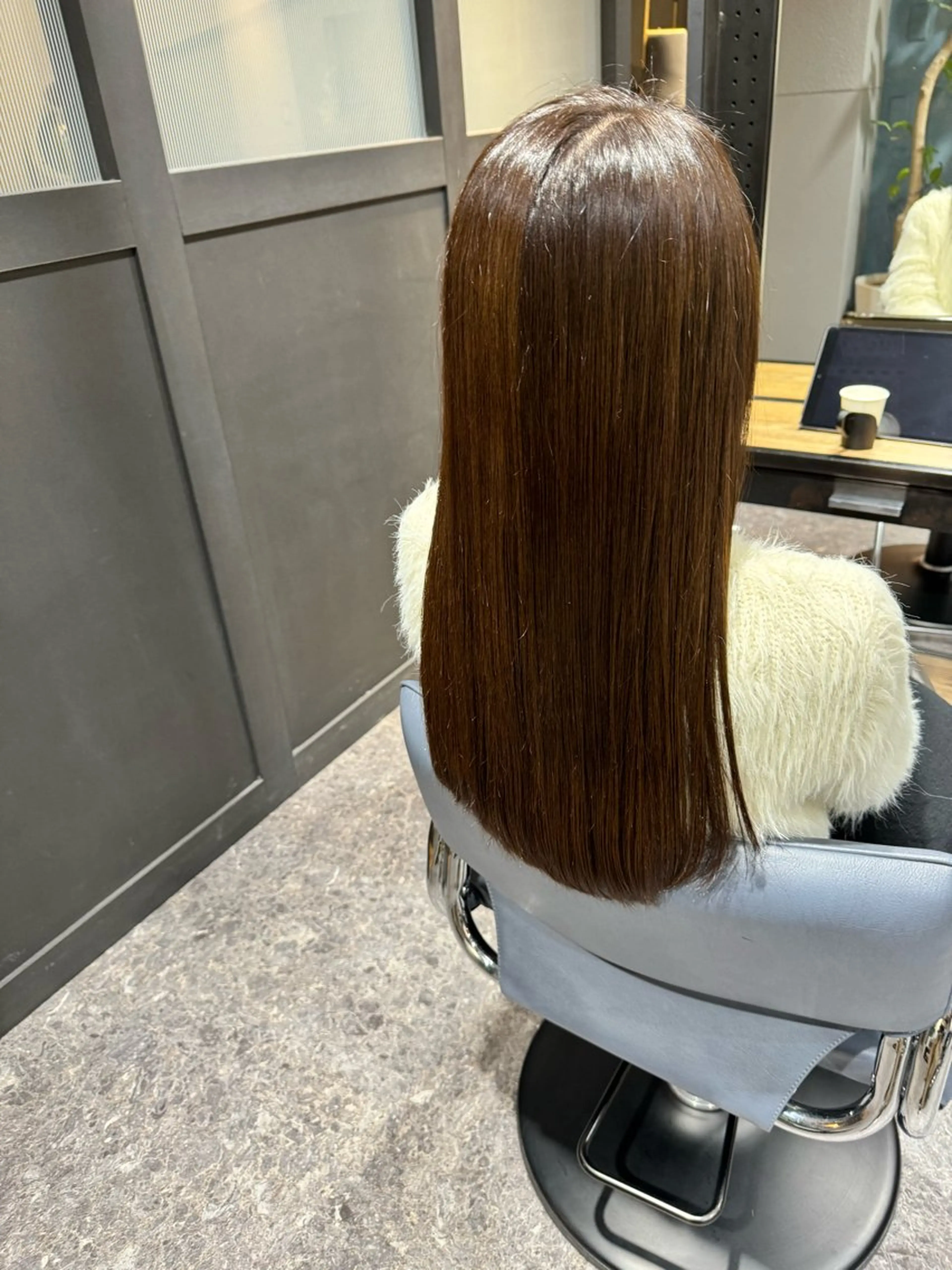 ロング カラー ブリーチ イルミナカラー 髪質改善 縮毛矯正 カット ヘアカラー トリートメント OAK 中目黒のヘアスタイル
