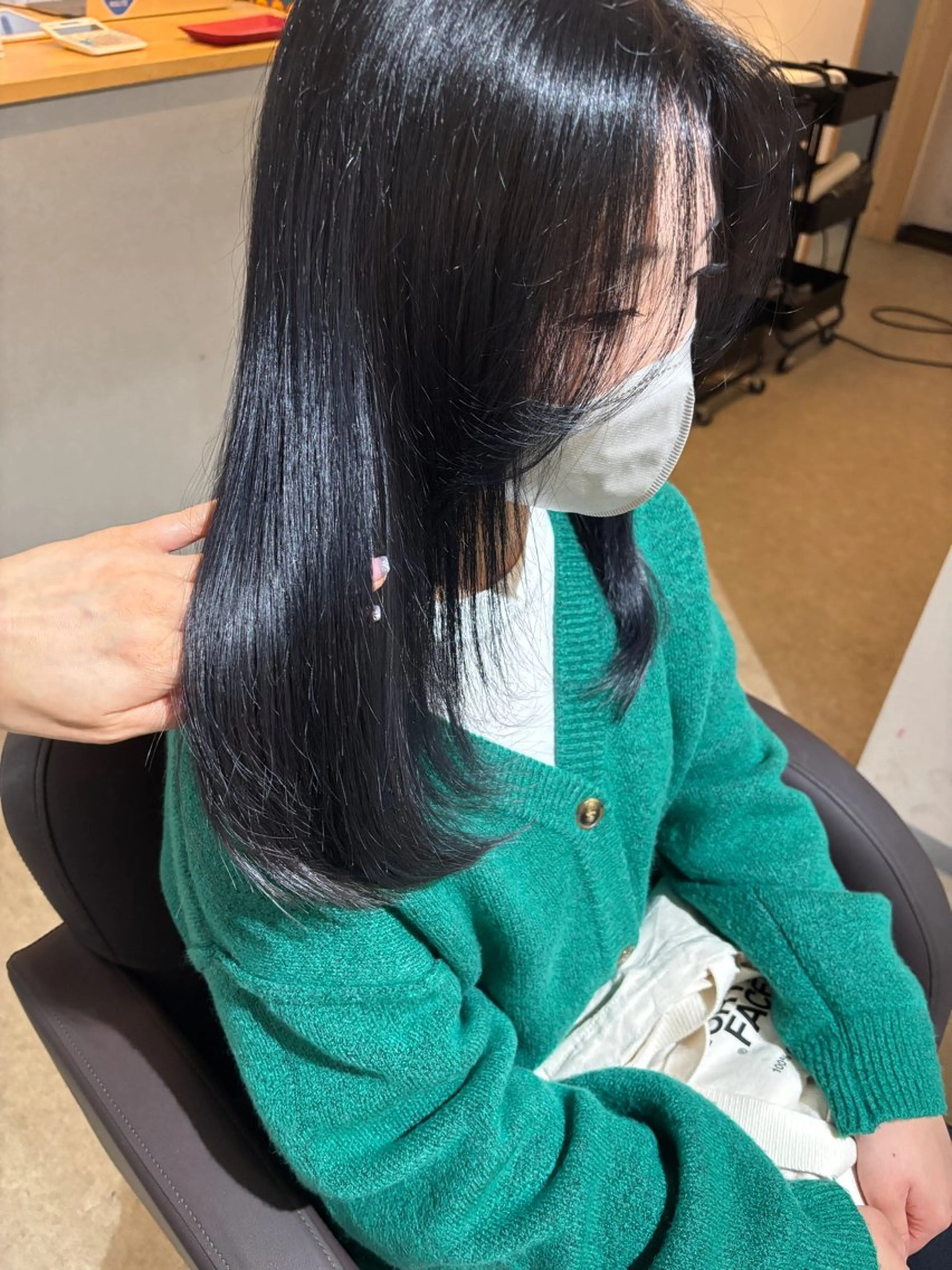 セミロング カラー カット ヘアカラー トリートメント miri.. yukinaのヘアスタイル