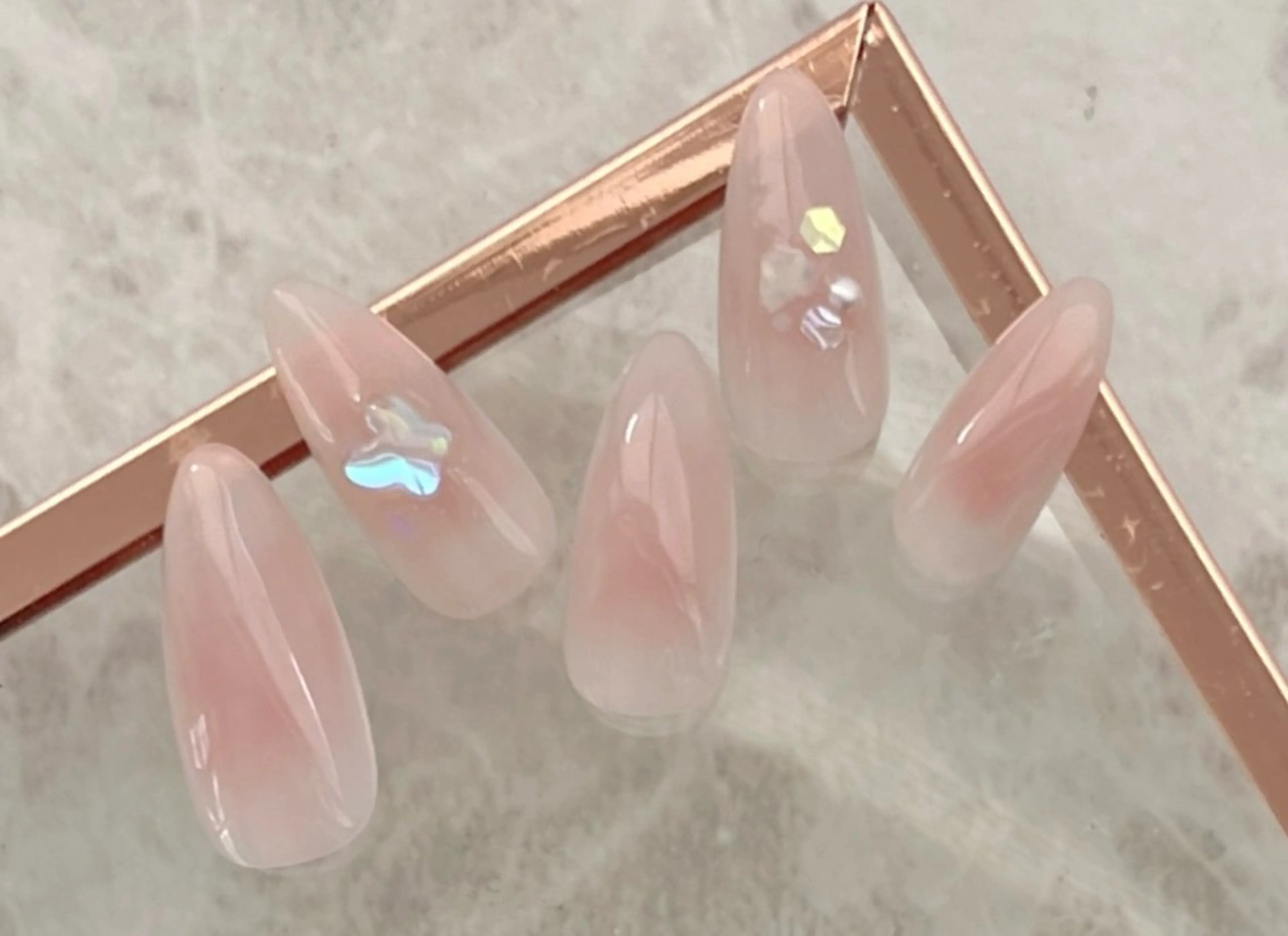 ネイル アートネイル 🐾佐藤 りえ🐾のネイルデザイン